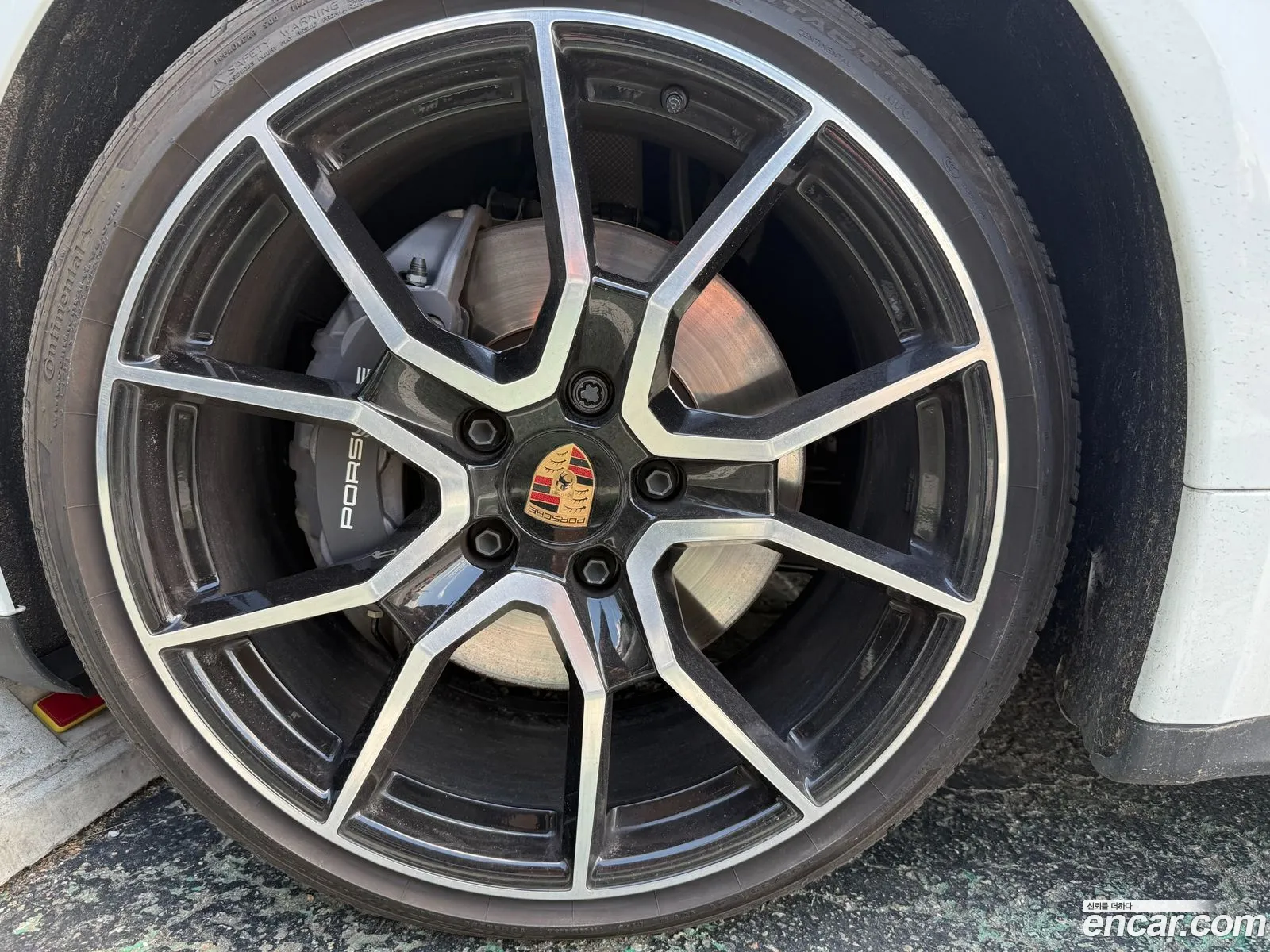 Porsche Taycan 2025 — 7