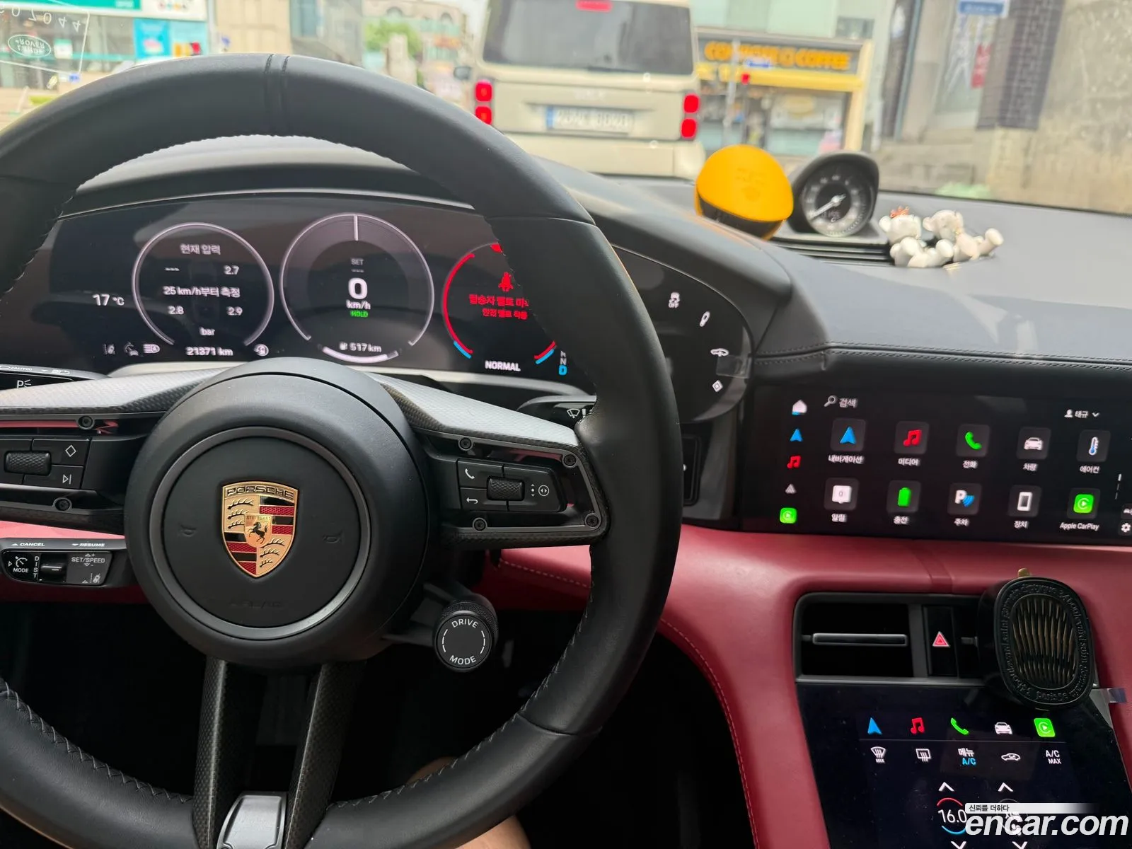 Porsche Taycan 2025 — 2