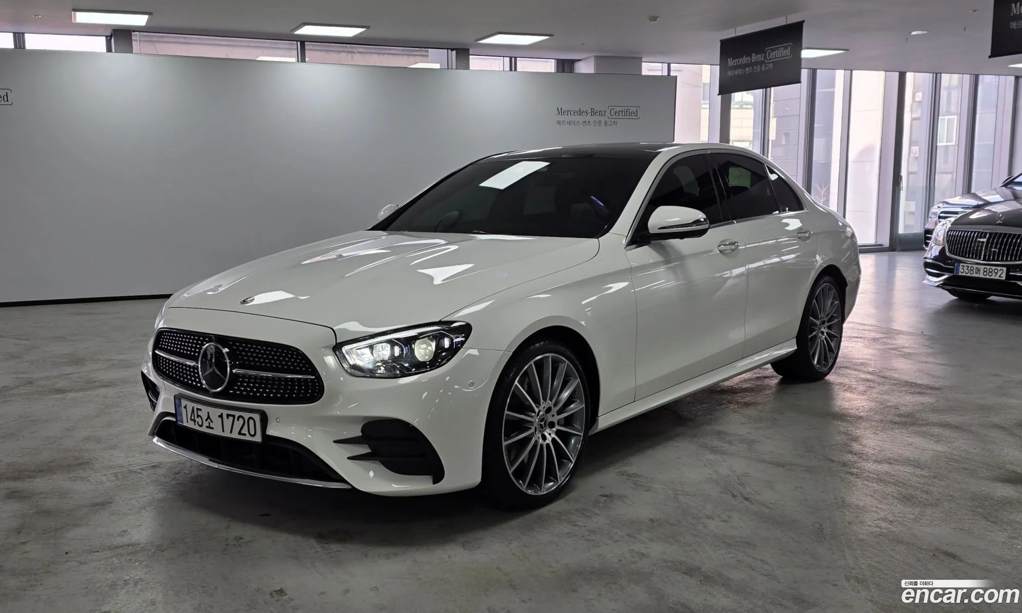 Mercedes-Benz E-Class W213 2022 — 19