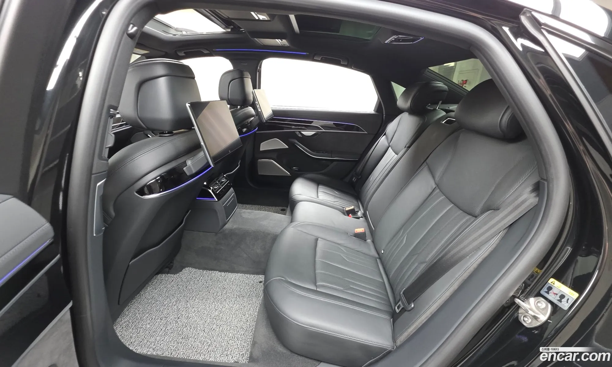 Audi A8 2021 WAUZZZF89MN011843 — 16