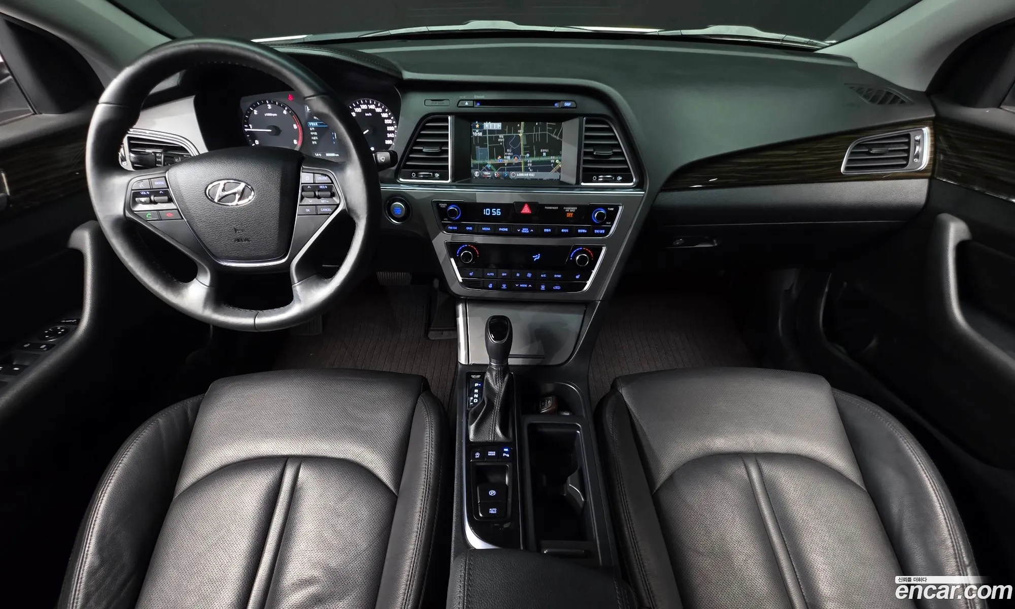 Hyundai LF Sonata 2016 — 18