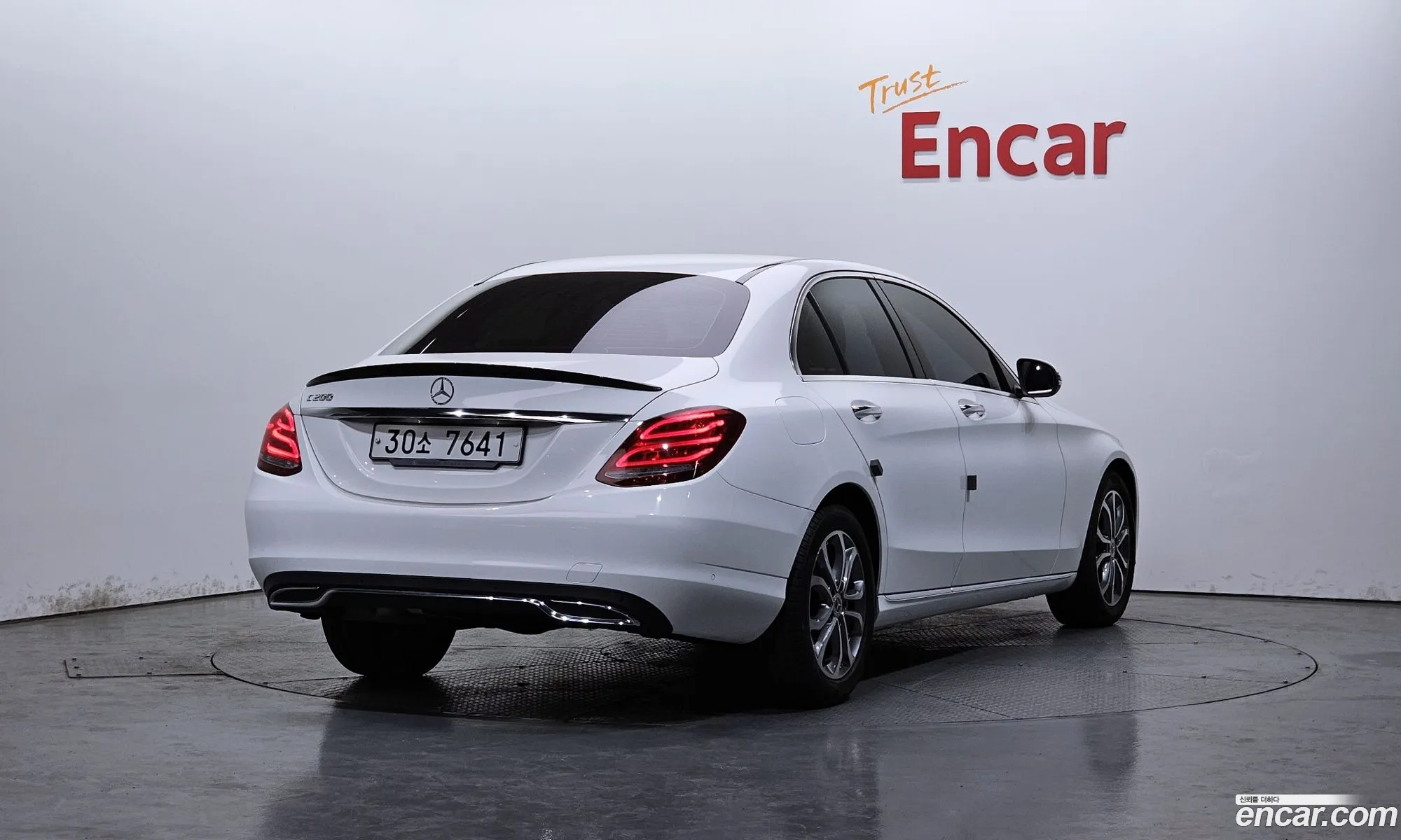 Mercedes-Benz C-Class W205 2017 WDDWF4CB7JF623973 — 11