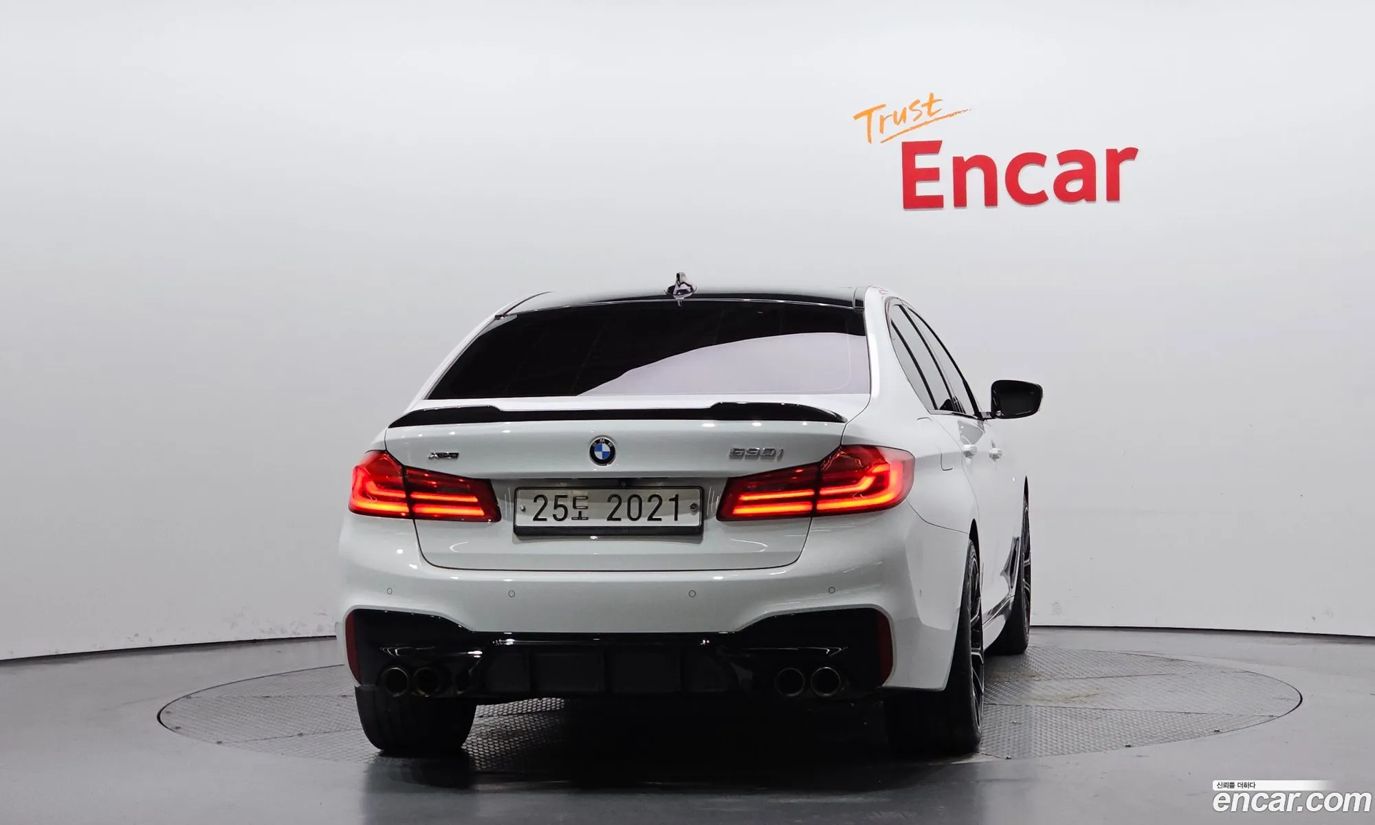 BMW 5 Series 2017 WBAJD9103JWC11428 — 3