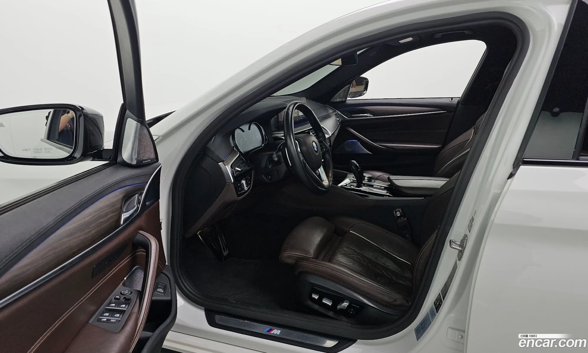 BMW 5 Series 2017 WBAJD9103JWC11428 — 9