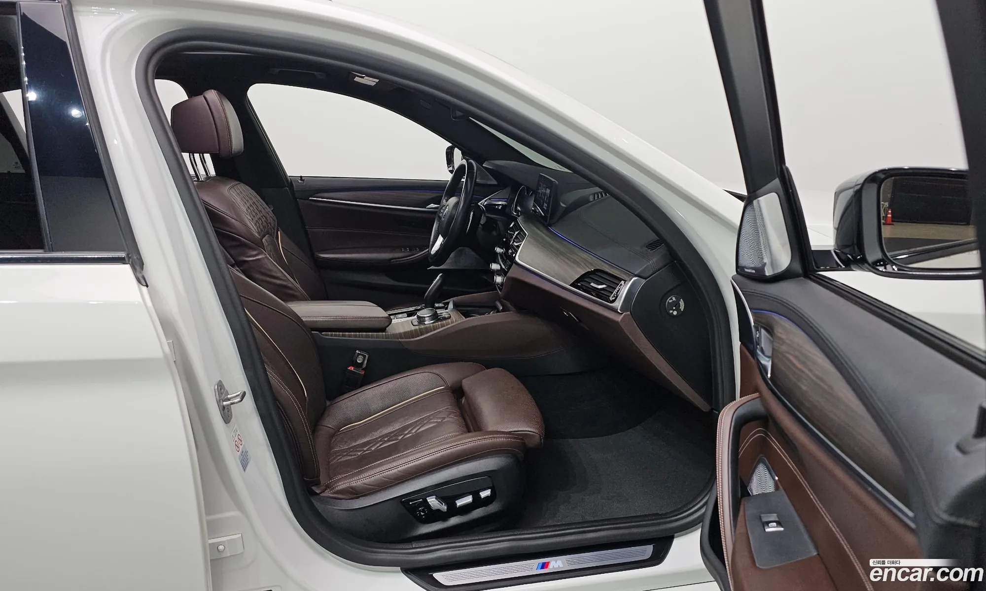 BMW 5 Series 2017 WBAJD9103JWC11428 — 10