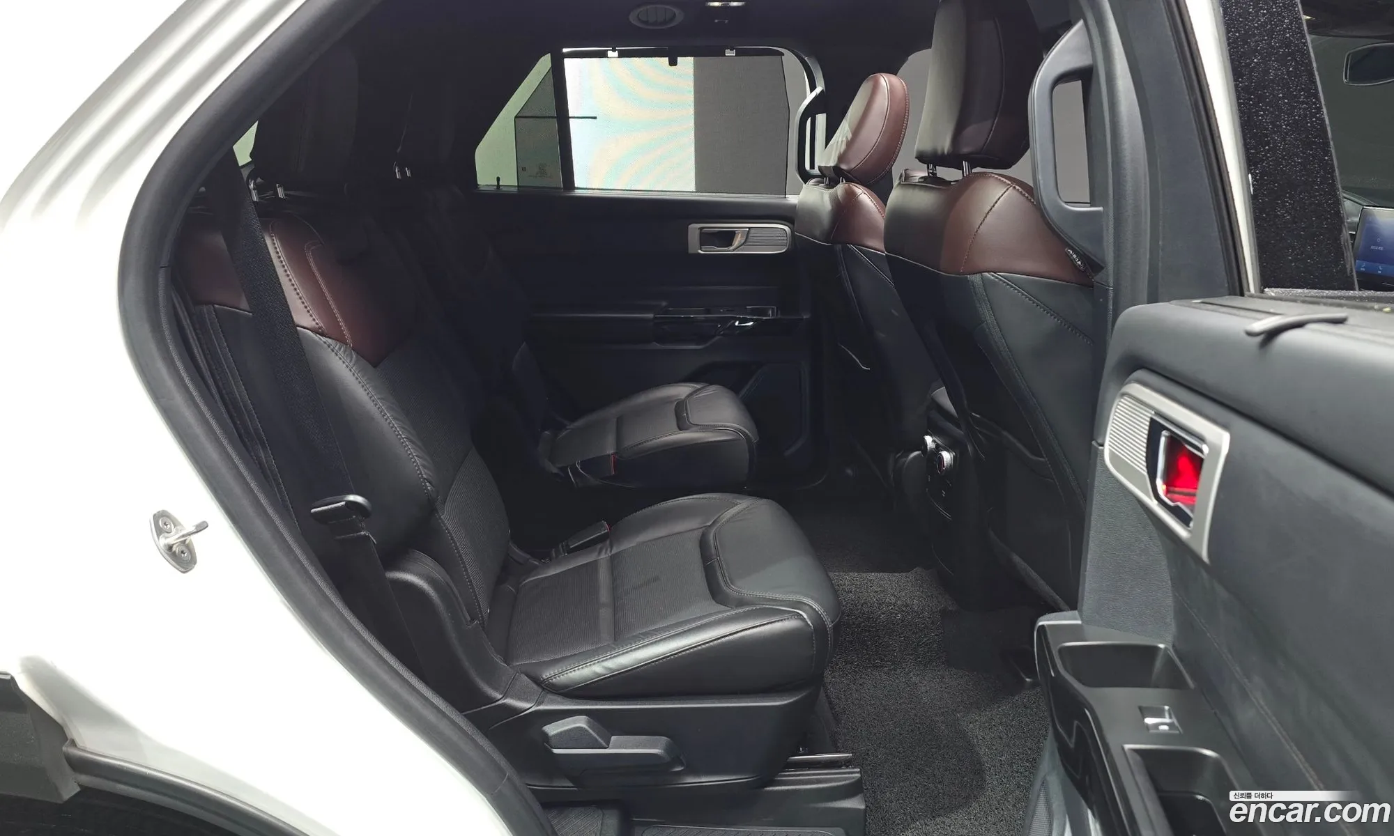 Ford Explorer 6th Gen 2021 1FM5K8HC0MGC02861 — 2