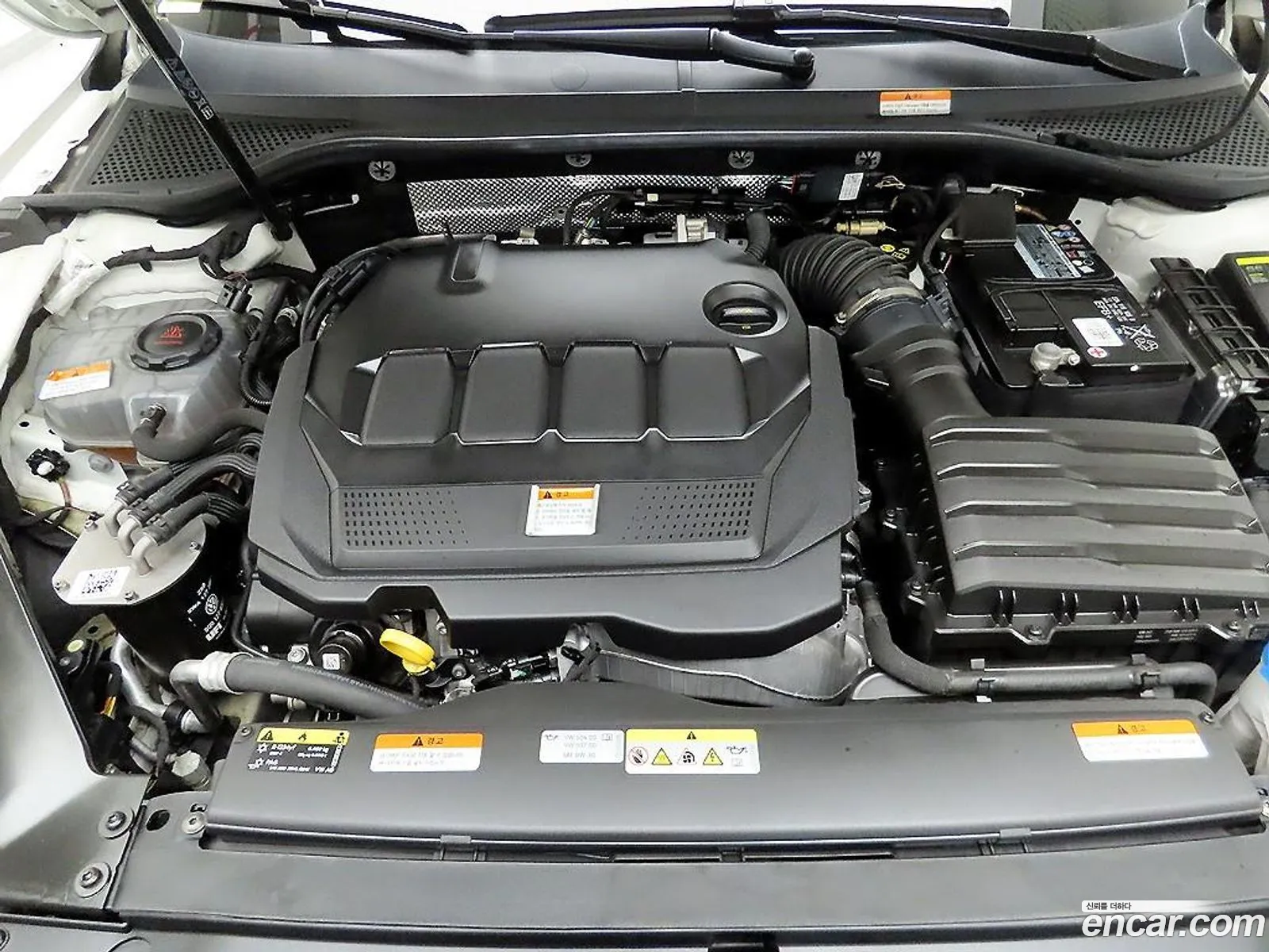Volkswagen Passat GT 2022 — 12