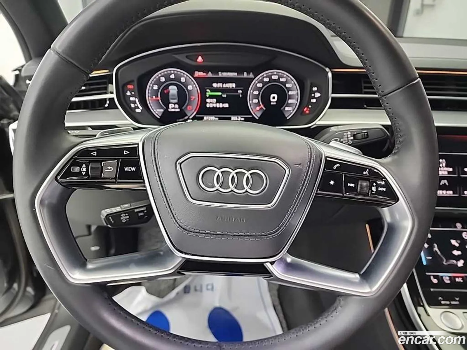 Audi A8 2020 — 20