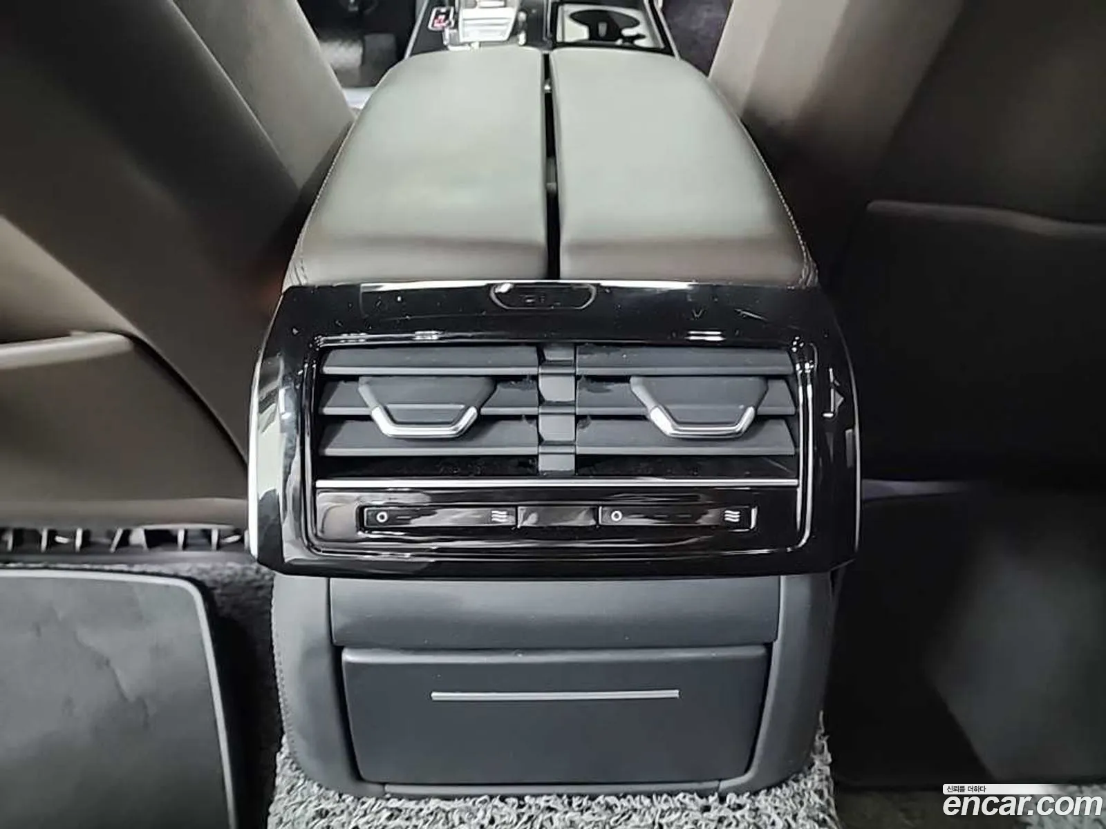 Audi A8 2020 — 9