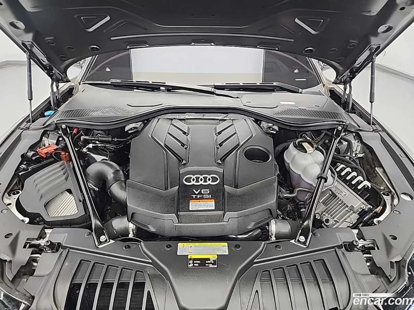Audi A8 2020 — 8