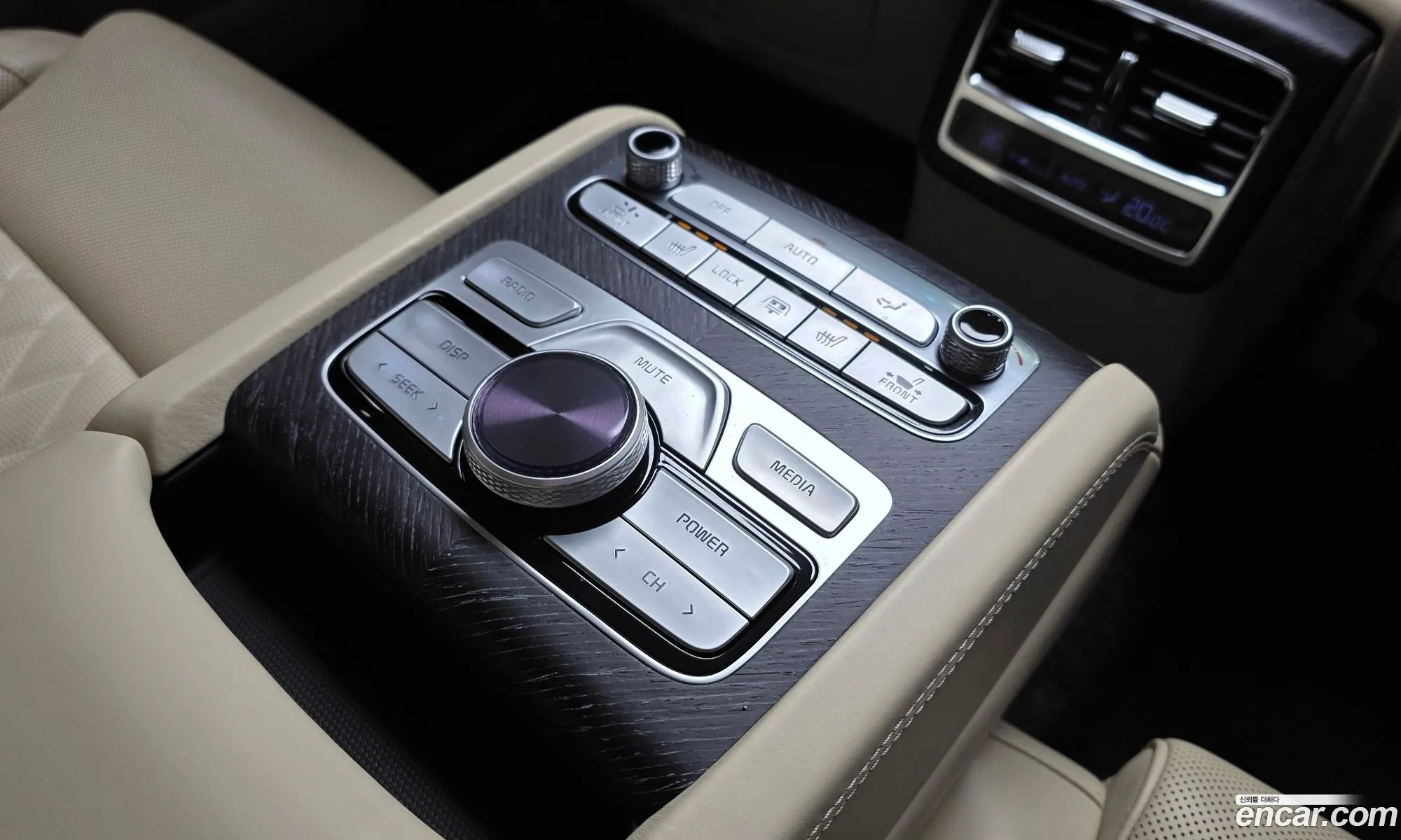 Kia K9 2021 — 28
