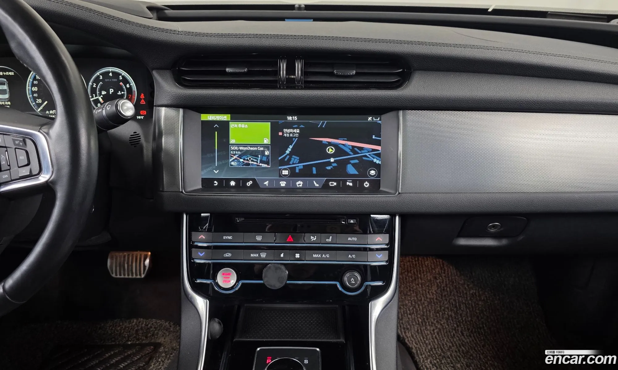 Jaguar XF 2018 — 13