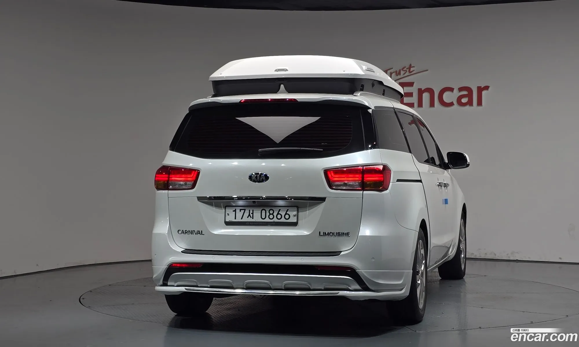 Kia Carnival 2016 KNAMB81ABGS206577 — 2