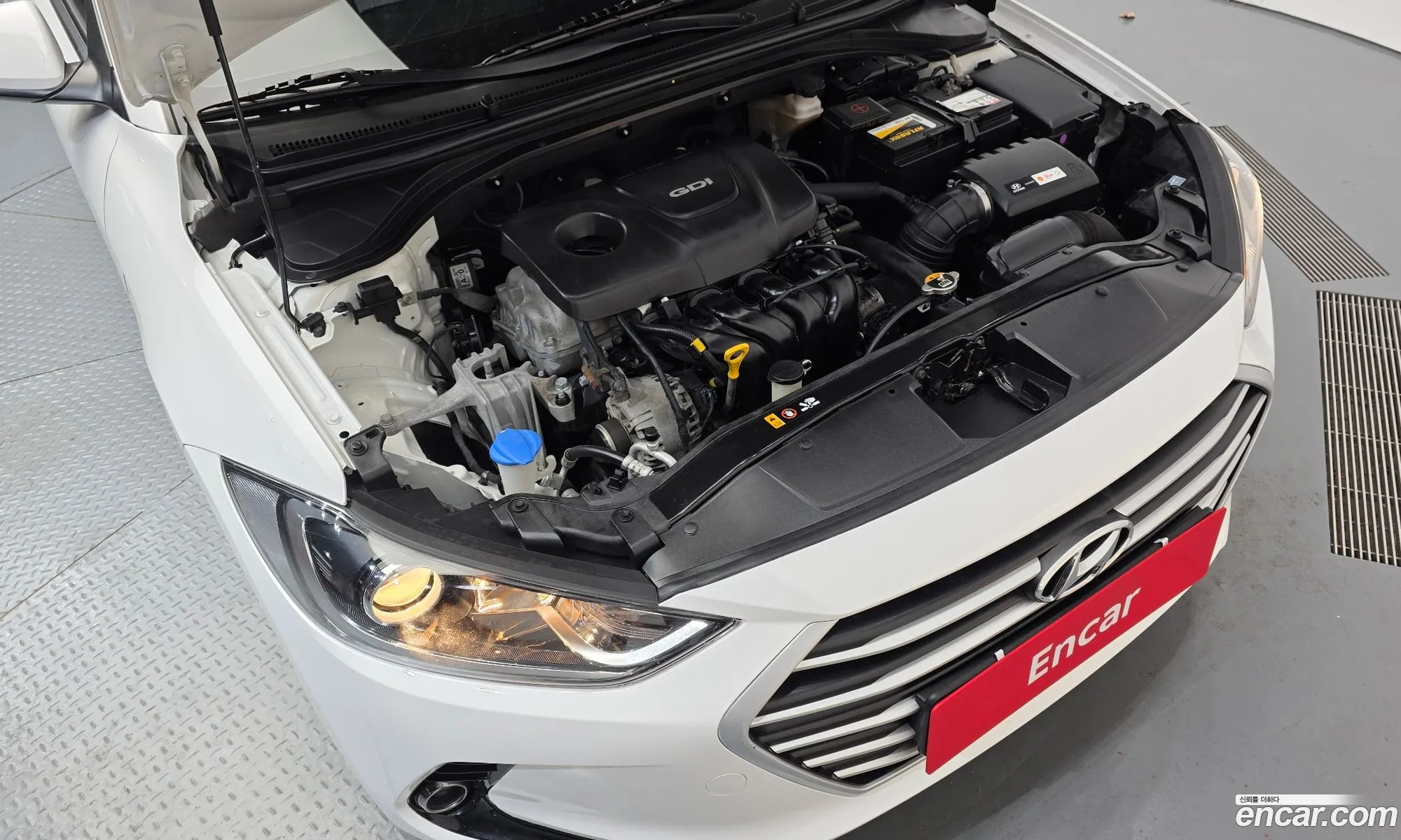 Hyundai Elantra AD 2015 — 14