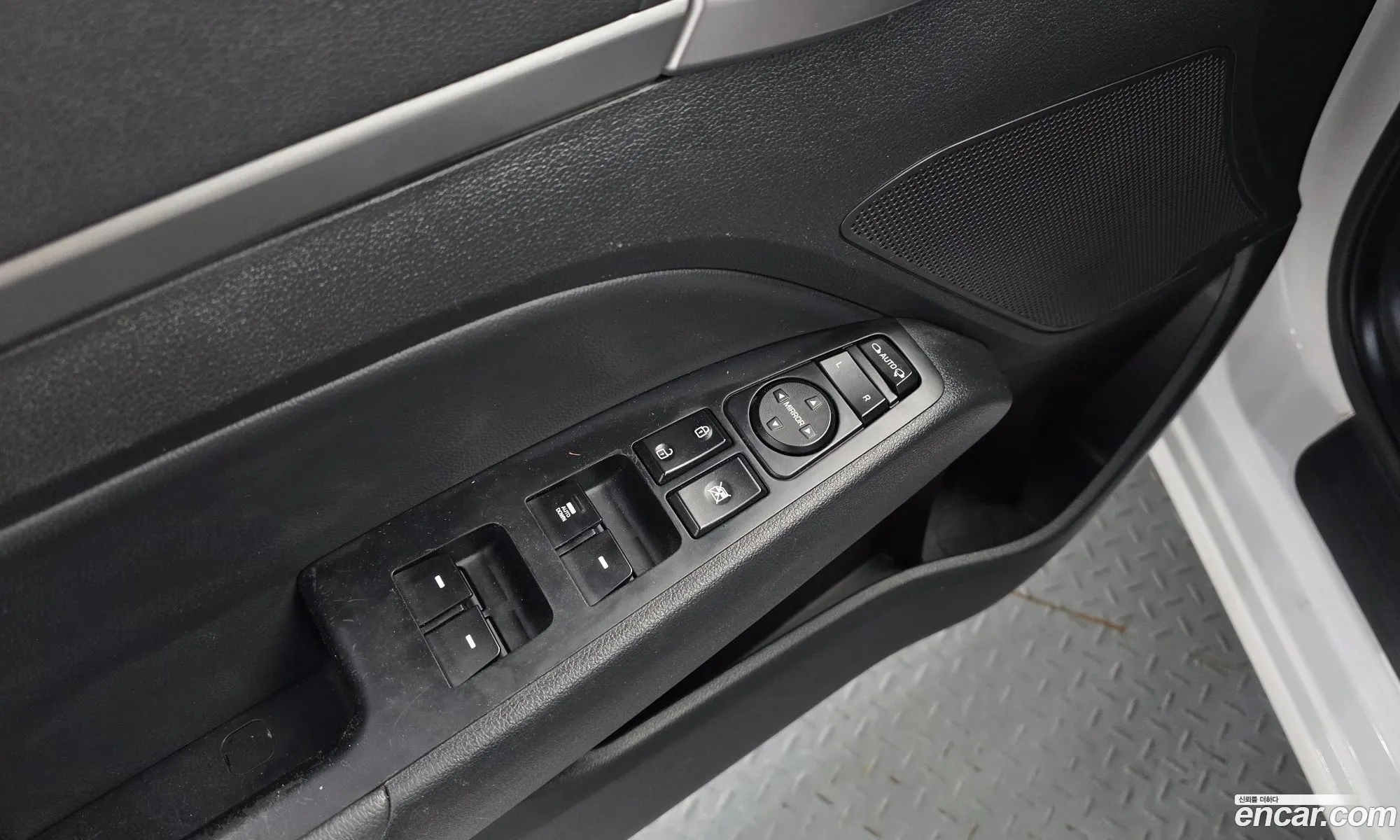 Hyundai Elantra AD 2015 — 13