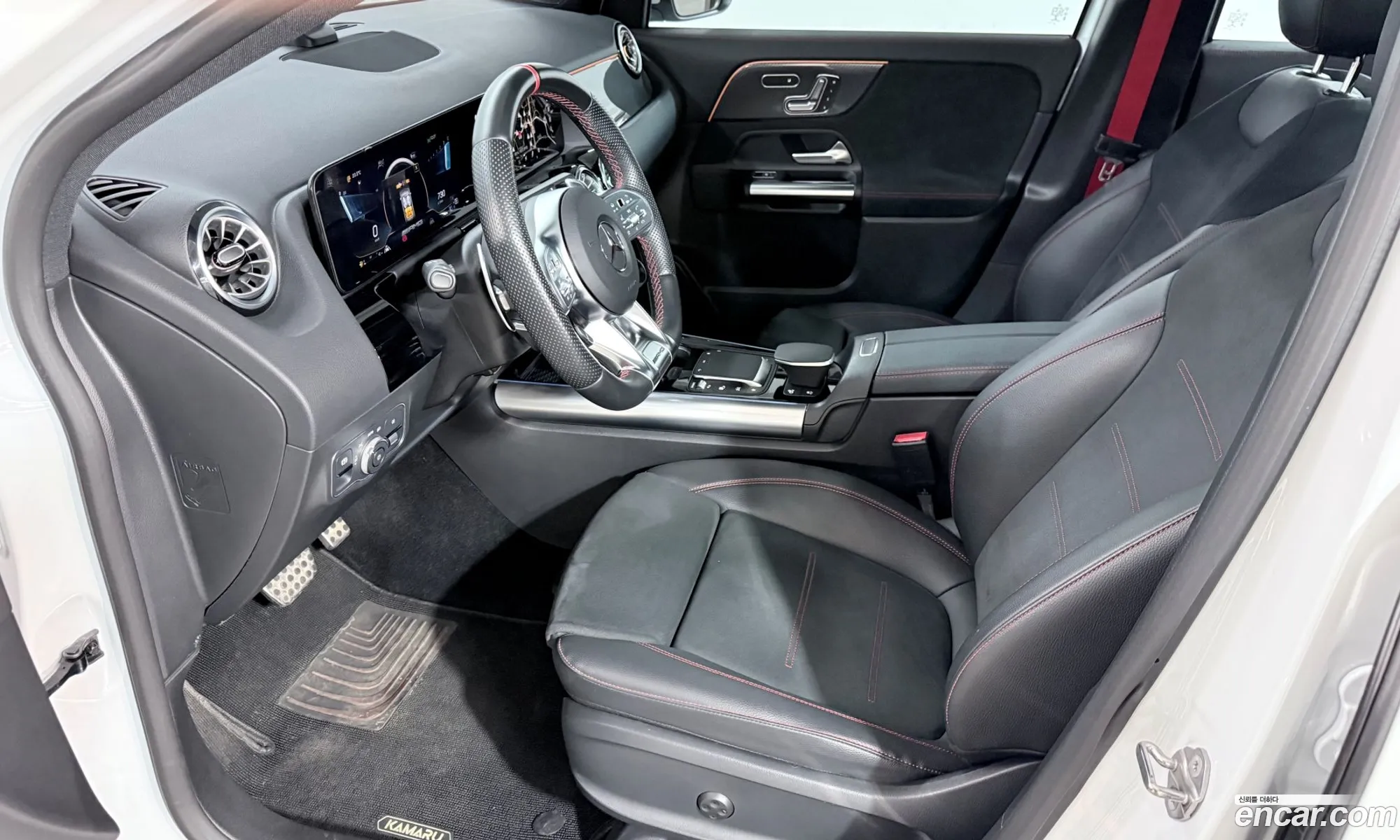 Mercedes-Benz GLA-Class H247 2023 — 18