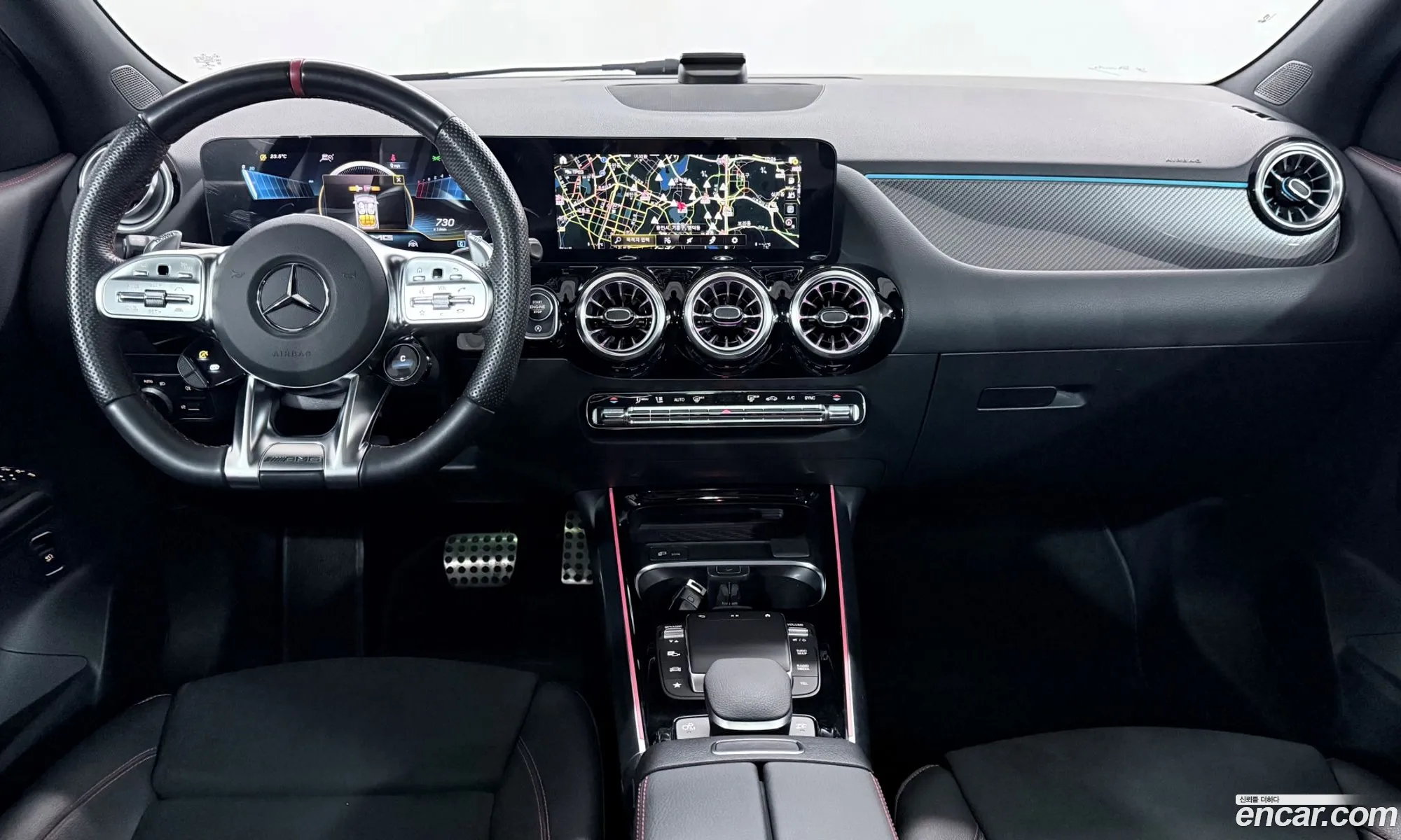 Mercedes-Benz GLA-Class H247 2023 — 11