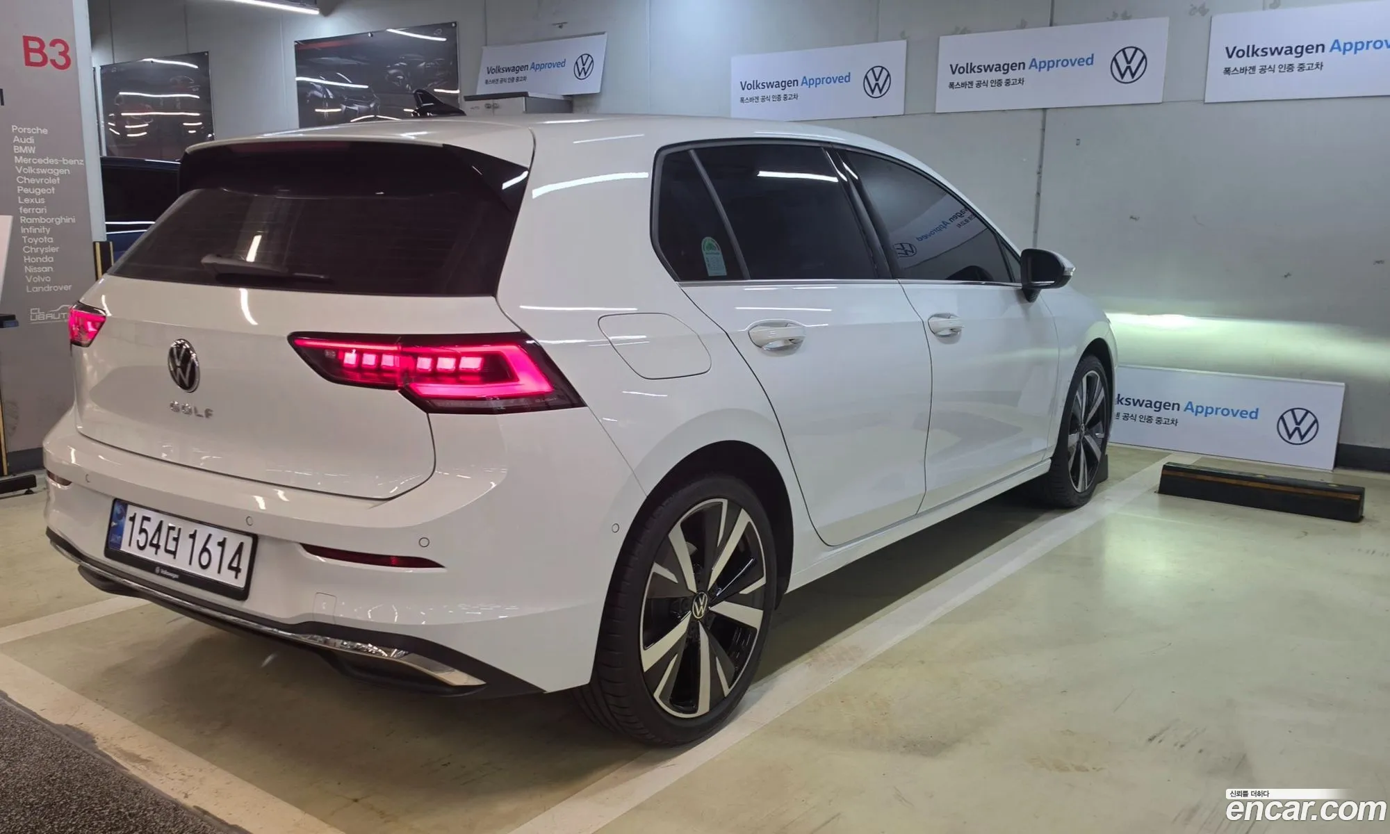 Volkswagen Golf 8th Gen 2025 — 13