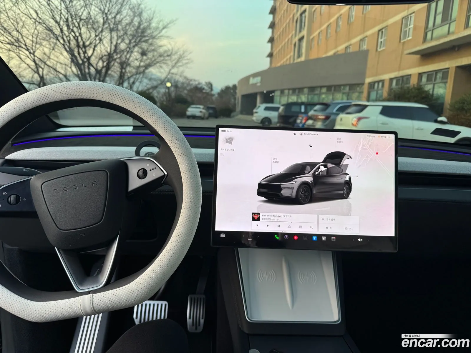 Tesla Model Y 2026 — 3