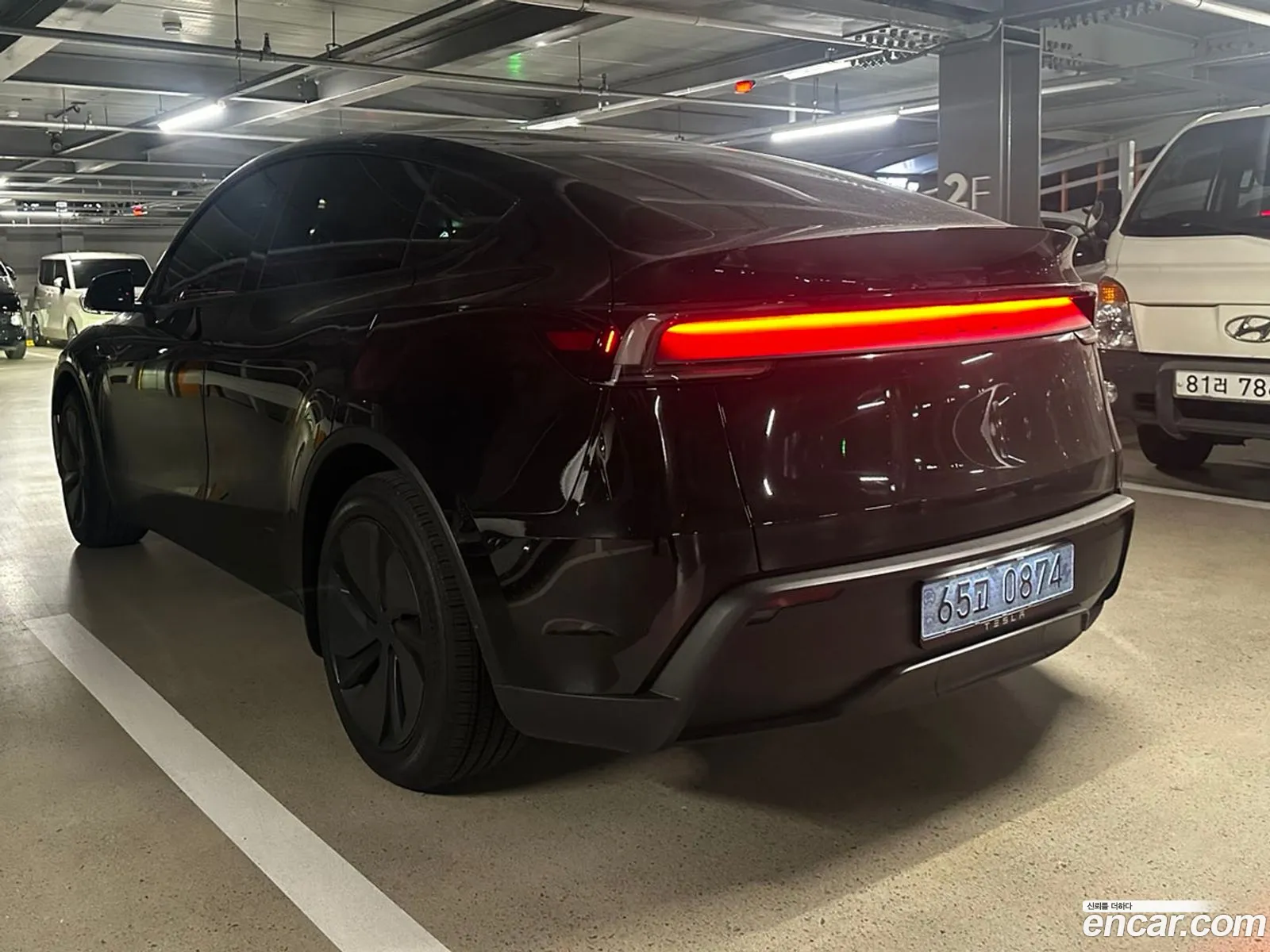 Tesla Model Y 2026 — 9