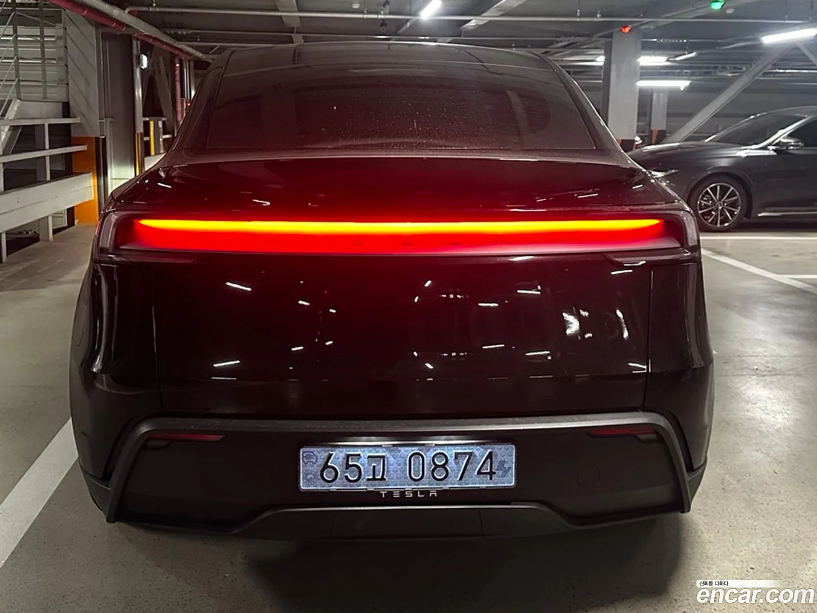 Tesla Model Y 2026 — 8