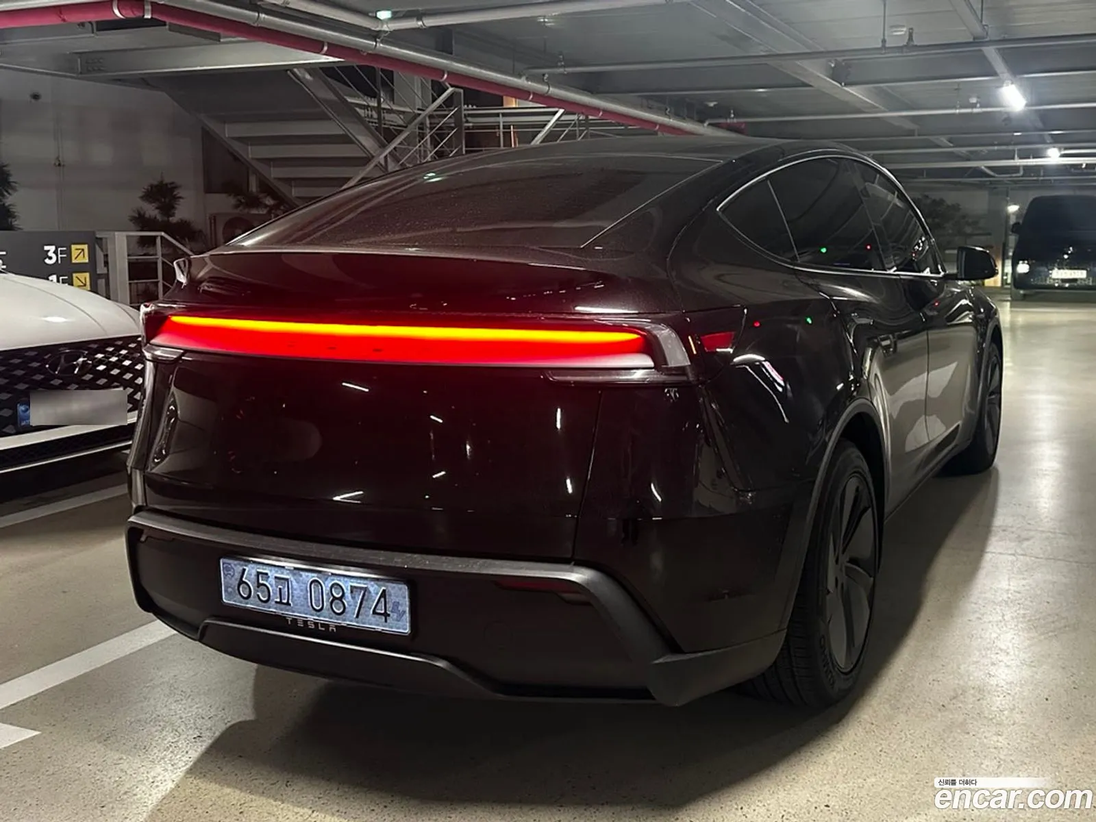 Tesla Model Y 2026 — 6