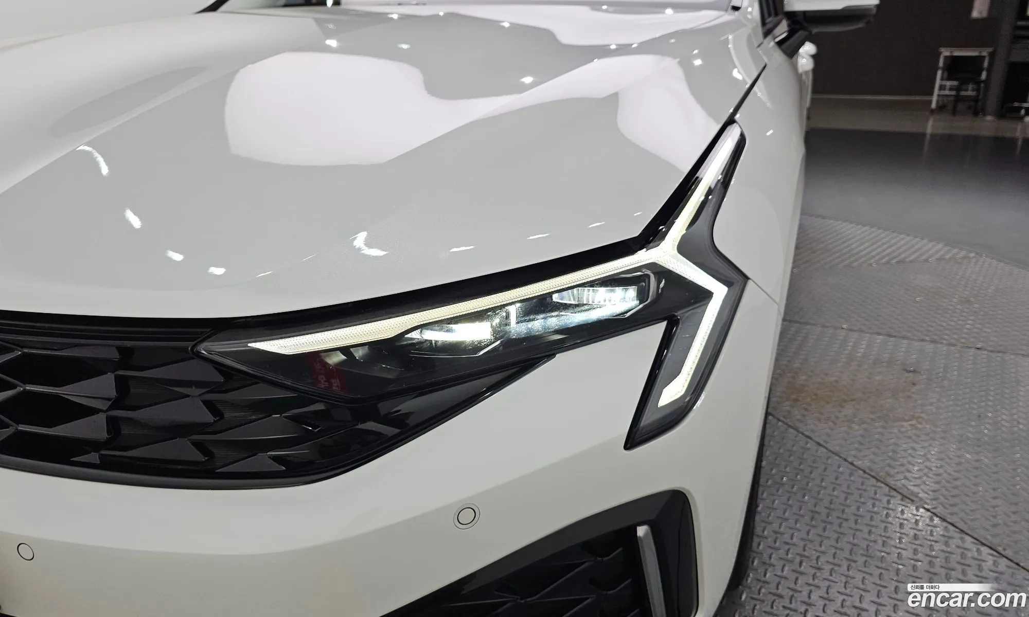 Kia K5 Hybrid 2024 — 2