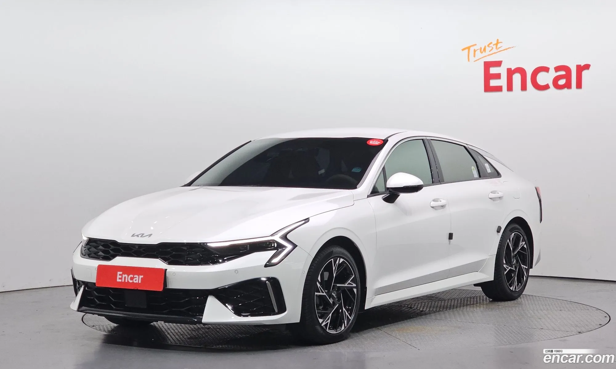 Kia K5 Hybrid 2024 — 12