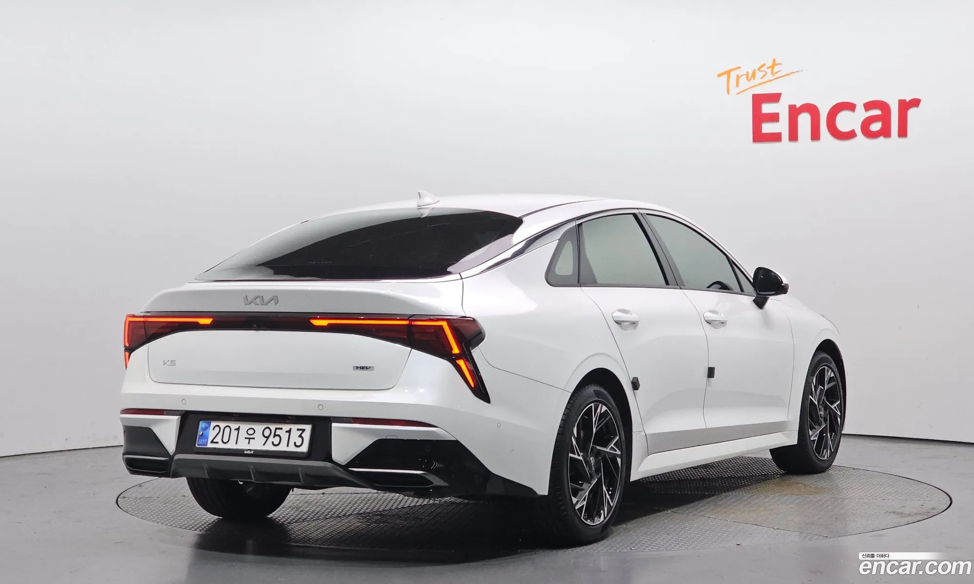 Kia K5 Hybrid 2024 — 23