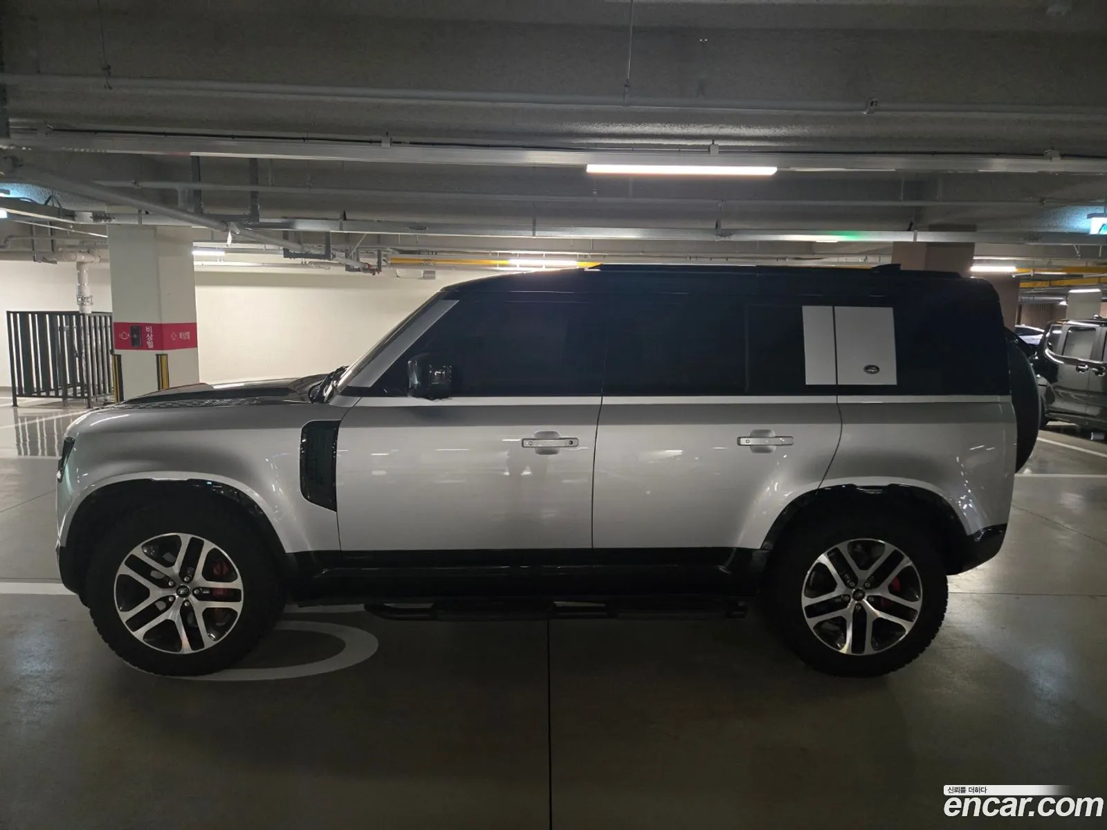 Land Rover Defender 2024 — 3