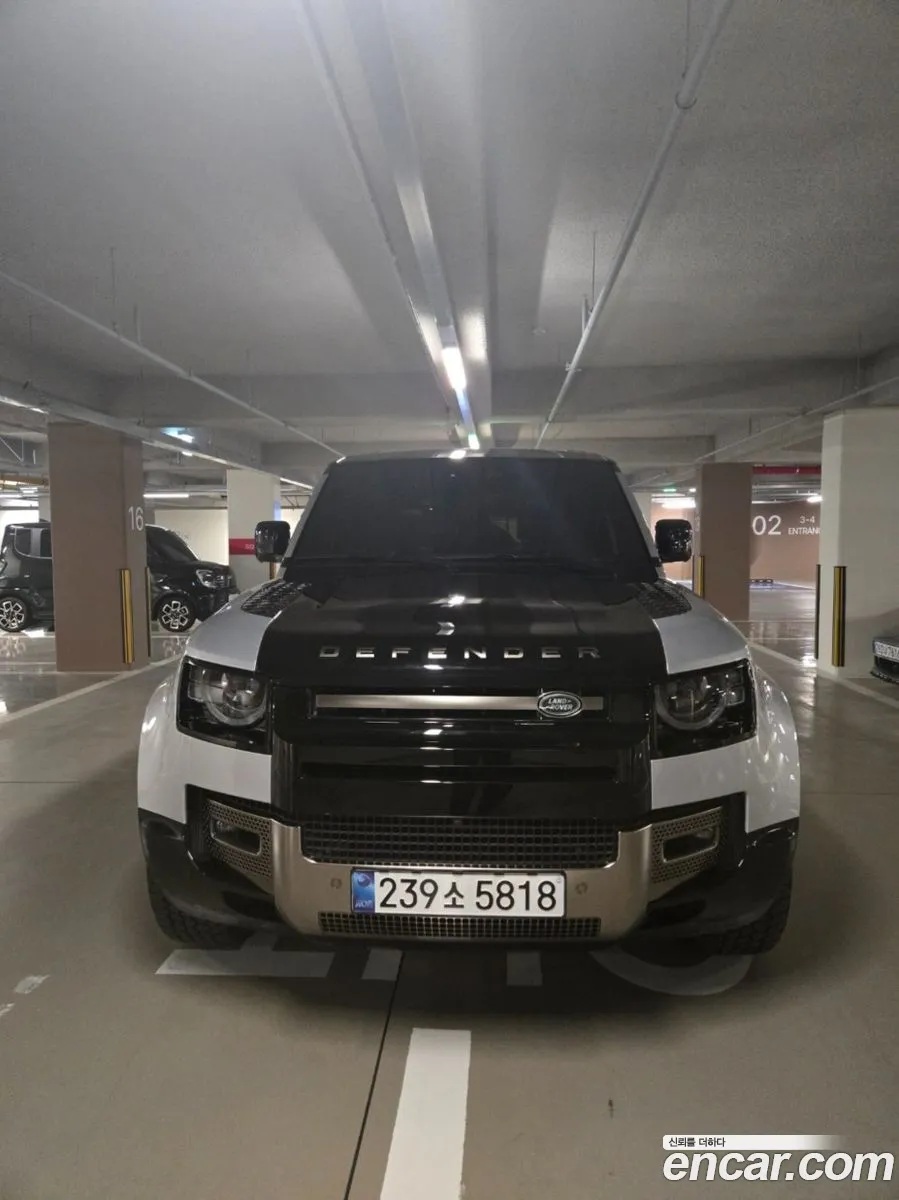 Land Rover Defender 2024 — 2