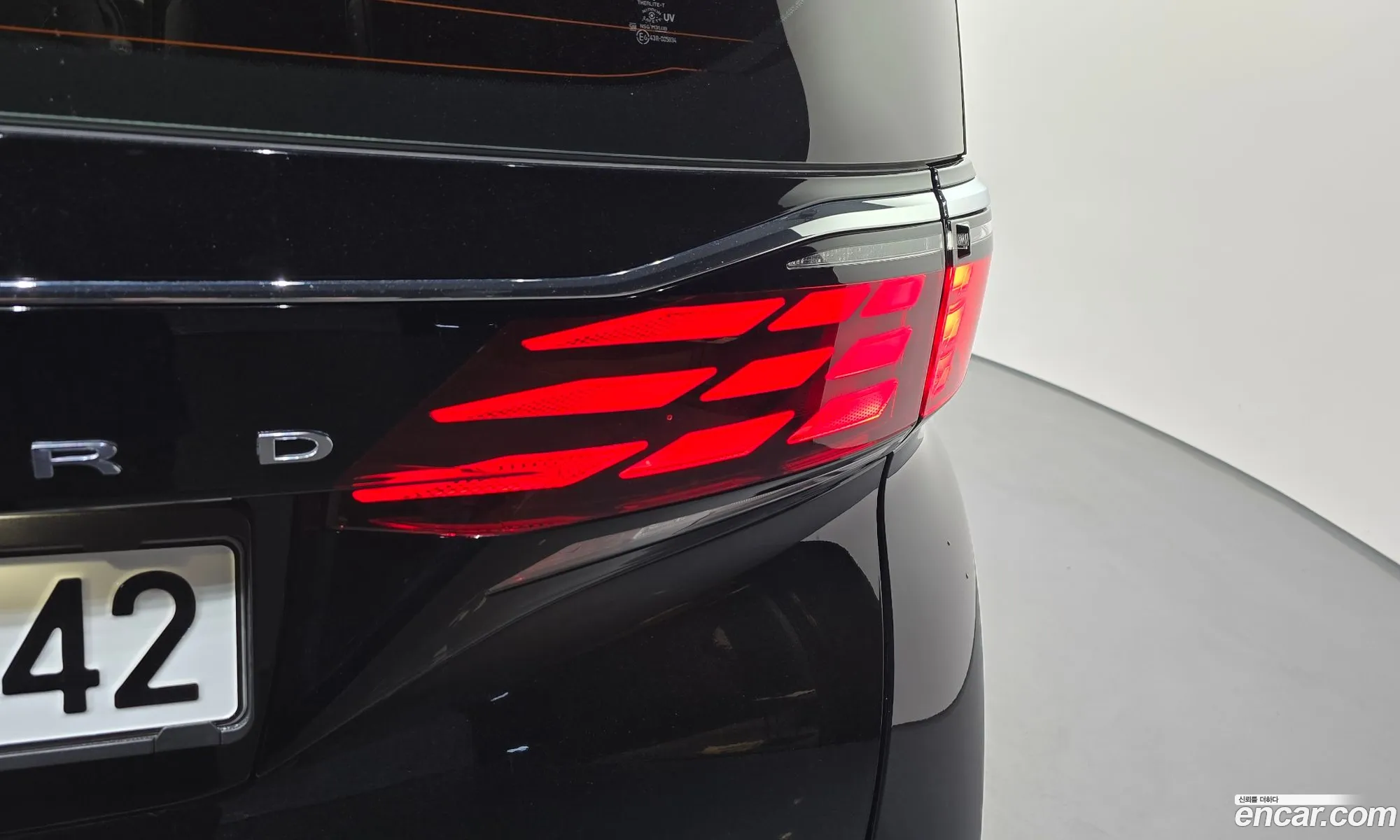 Toyota Alphard 2024 — 10