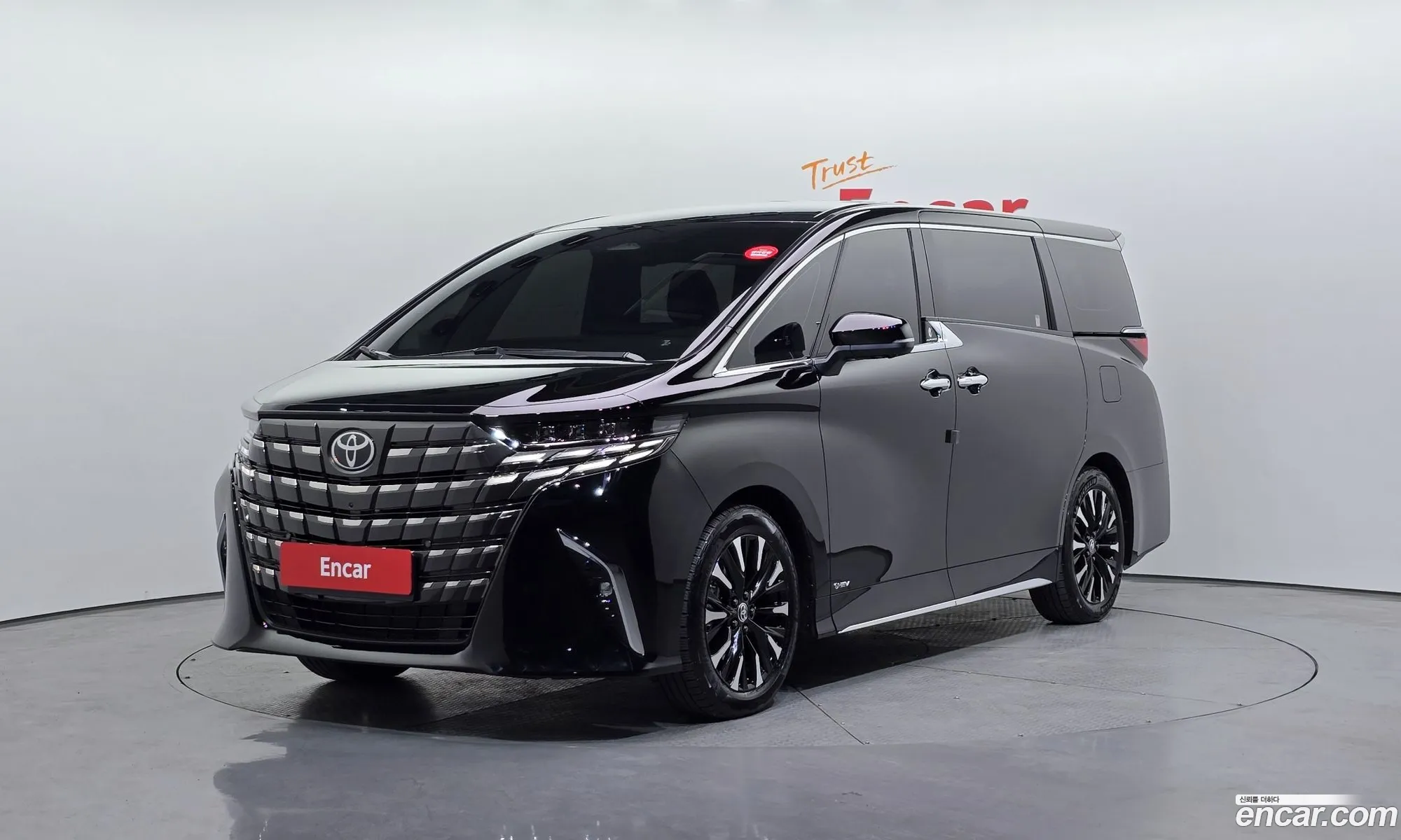 Toyota Alphard 2024 — 7