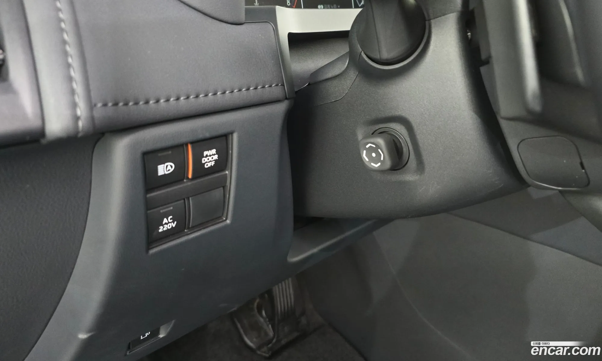 Toyota Alphard 2024 — 27