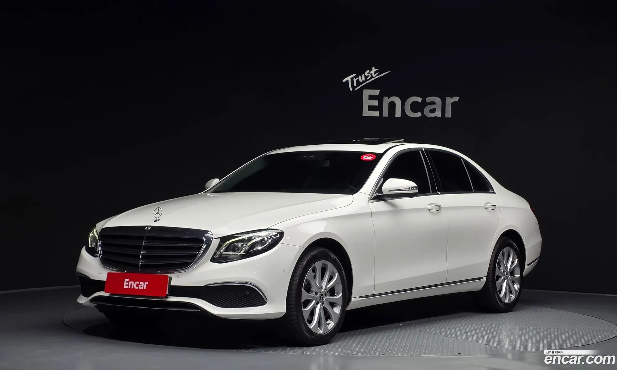 Mercedes-Benz E-Class W213 2019 WDDZF0FB8KA615641 — 16