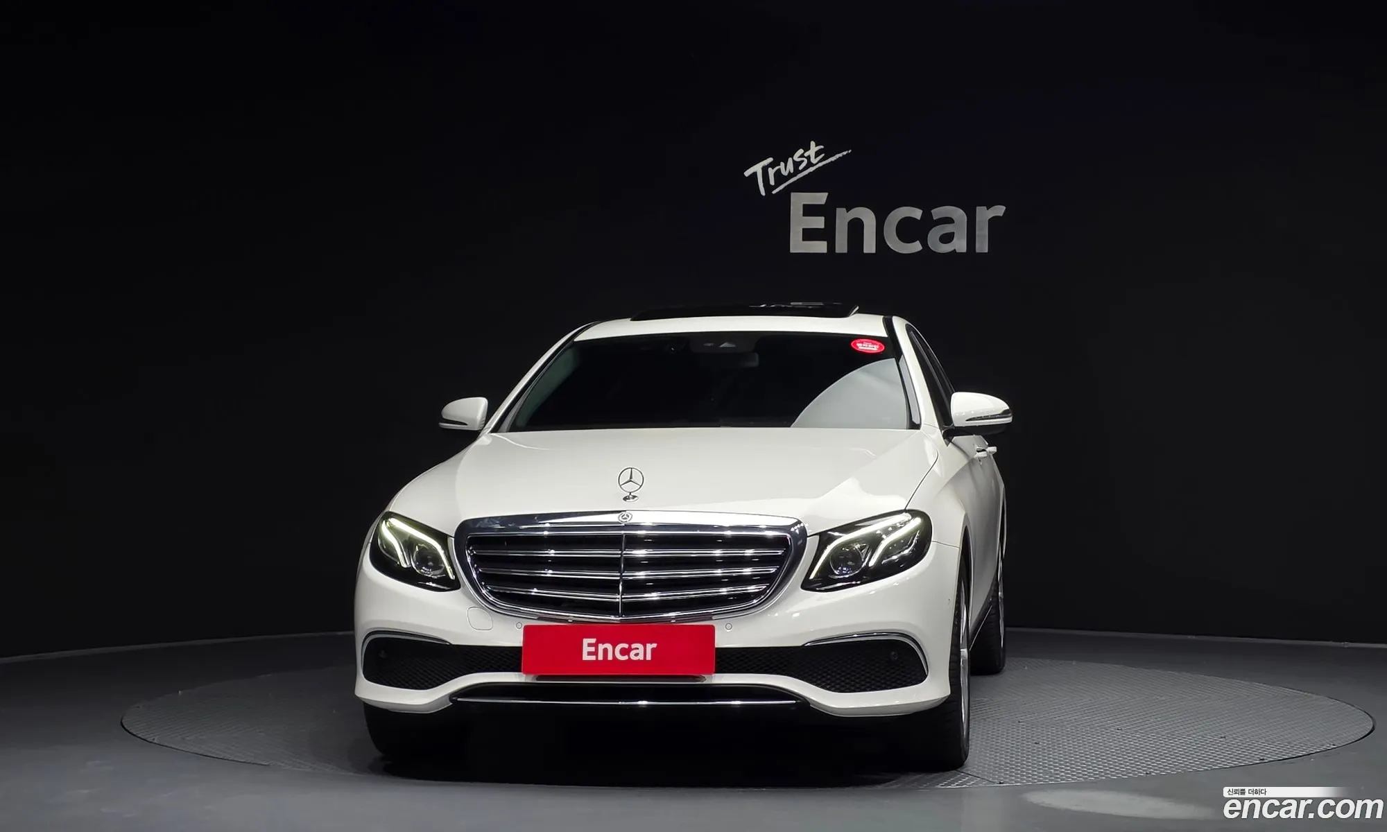 Mercedes-Benz E-Class W213 2019 WDDZF0FB8KA615641 — 9