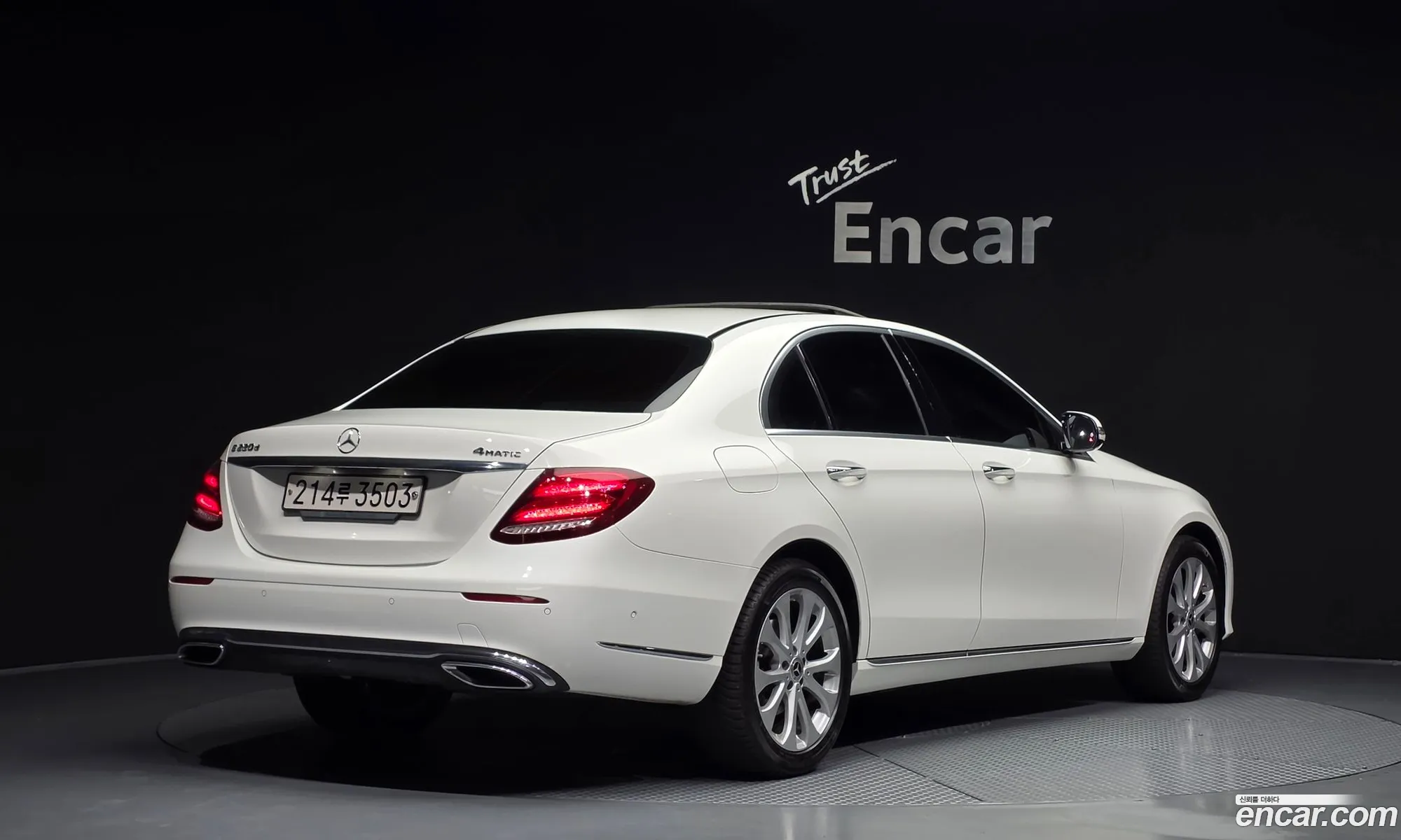 Mercedes-Benz E-Class W213 2019 WDDZF0FB8KA615641 — 28