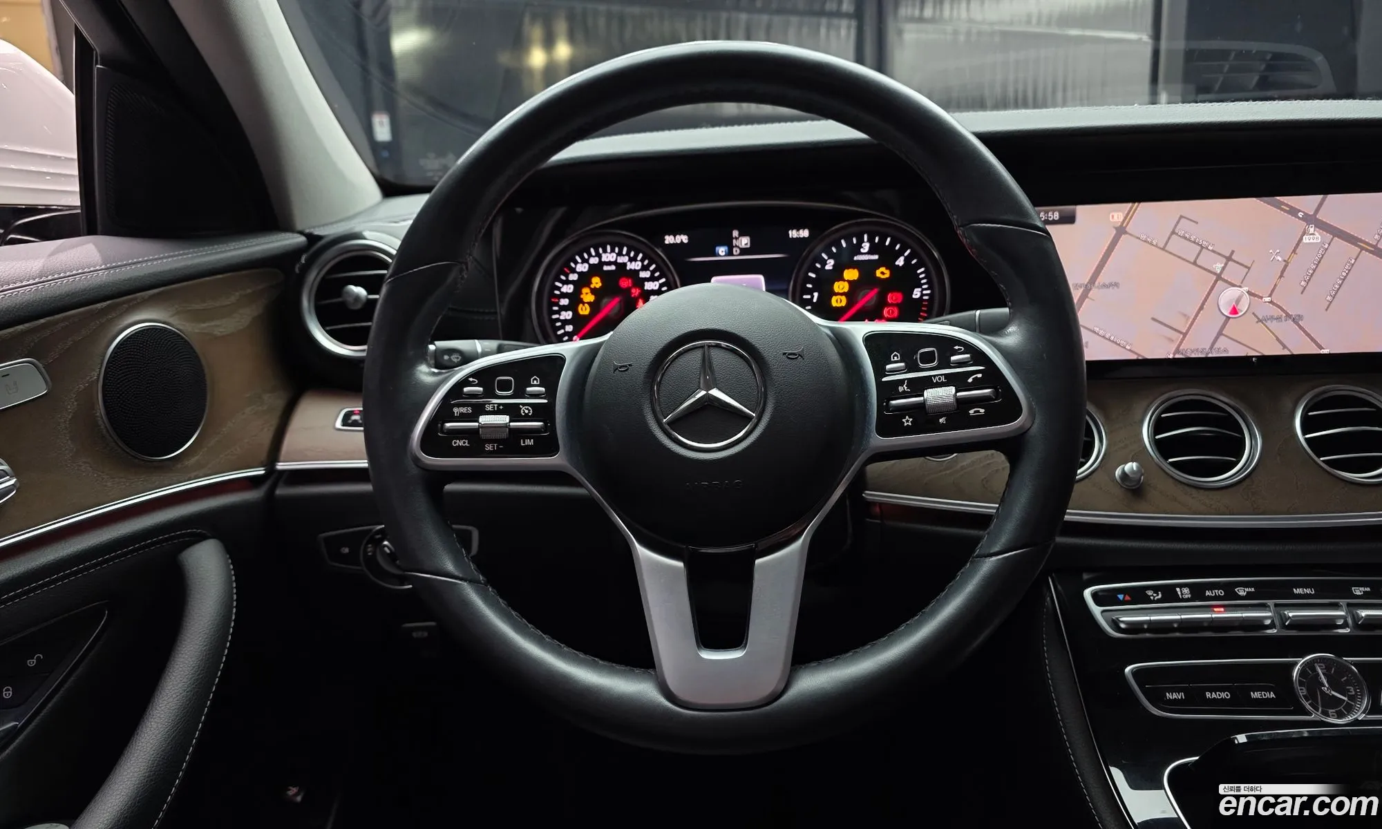 Mercedes-Benz E-Class W213 2019 WDDZF0FB8KA615641 — 26