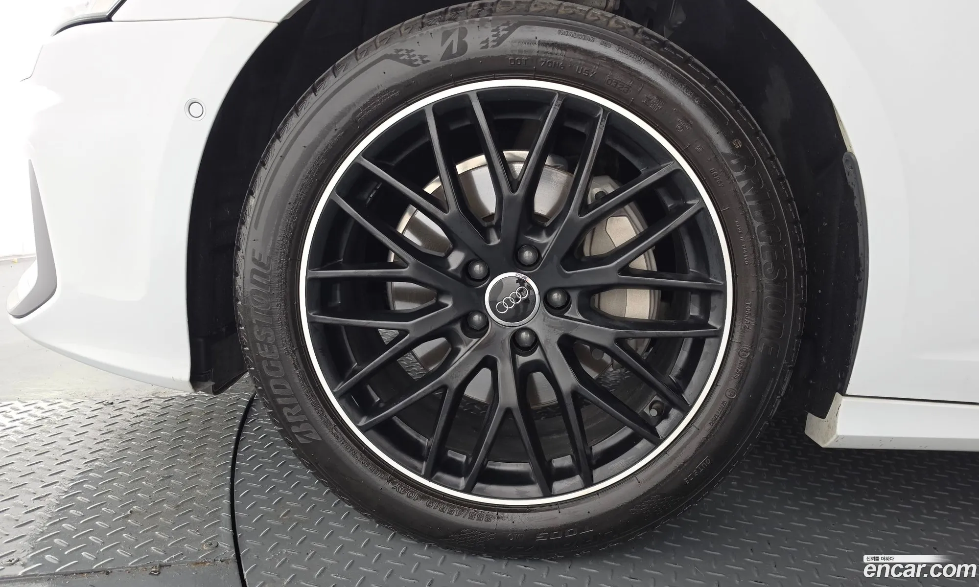 Audi A6 2021 WAUZZZF28MN028113 — 3