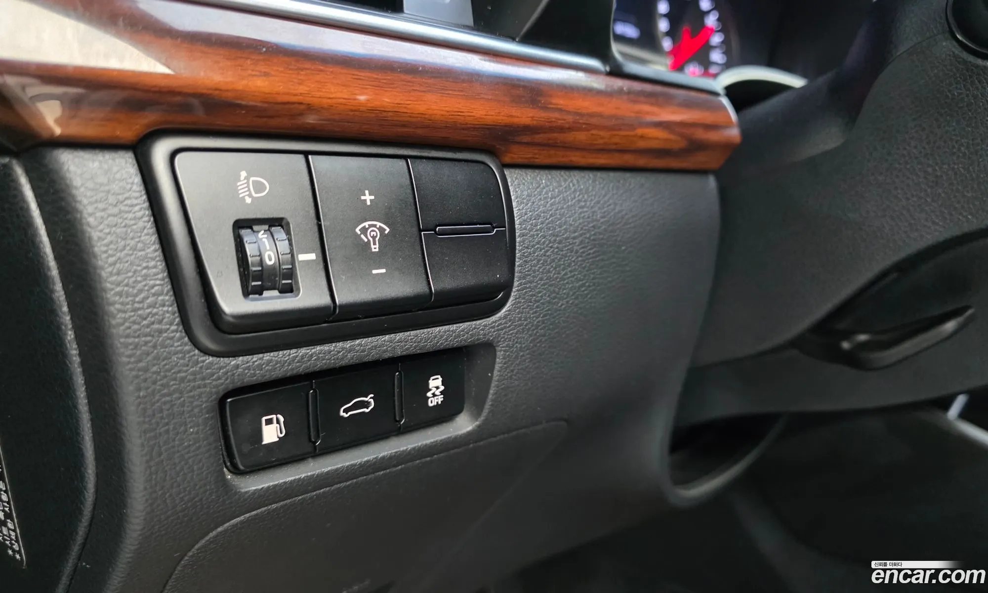 Kia K7 2016 — 36