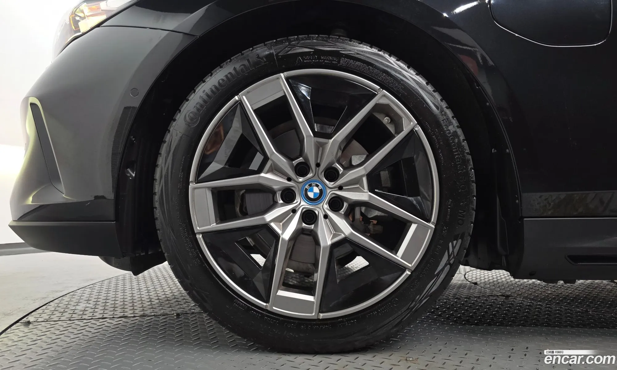 BMW 5 Series 2025 — 15