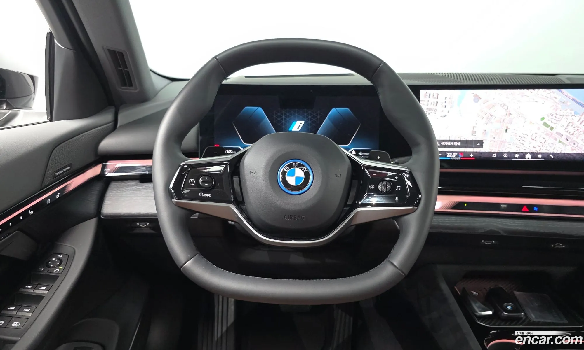 BMW 5 Series 2025 — 17