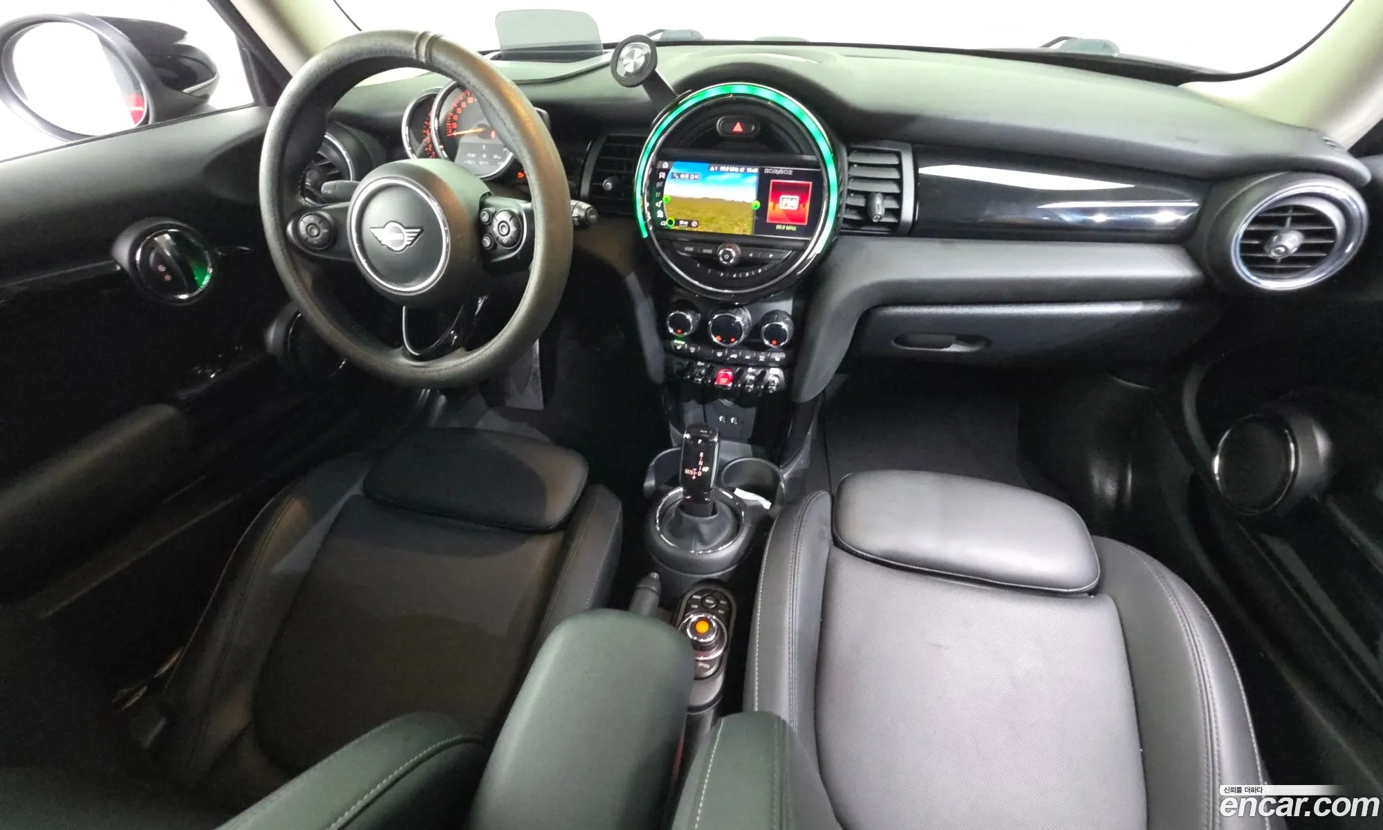 Mini Cooper 2020 — 3