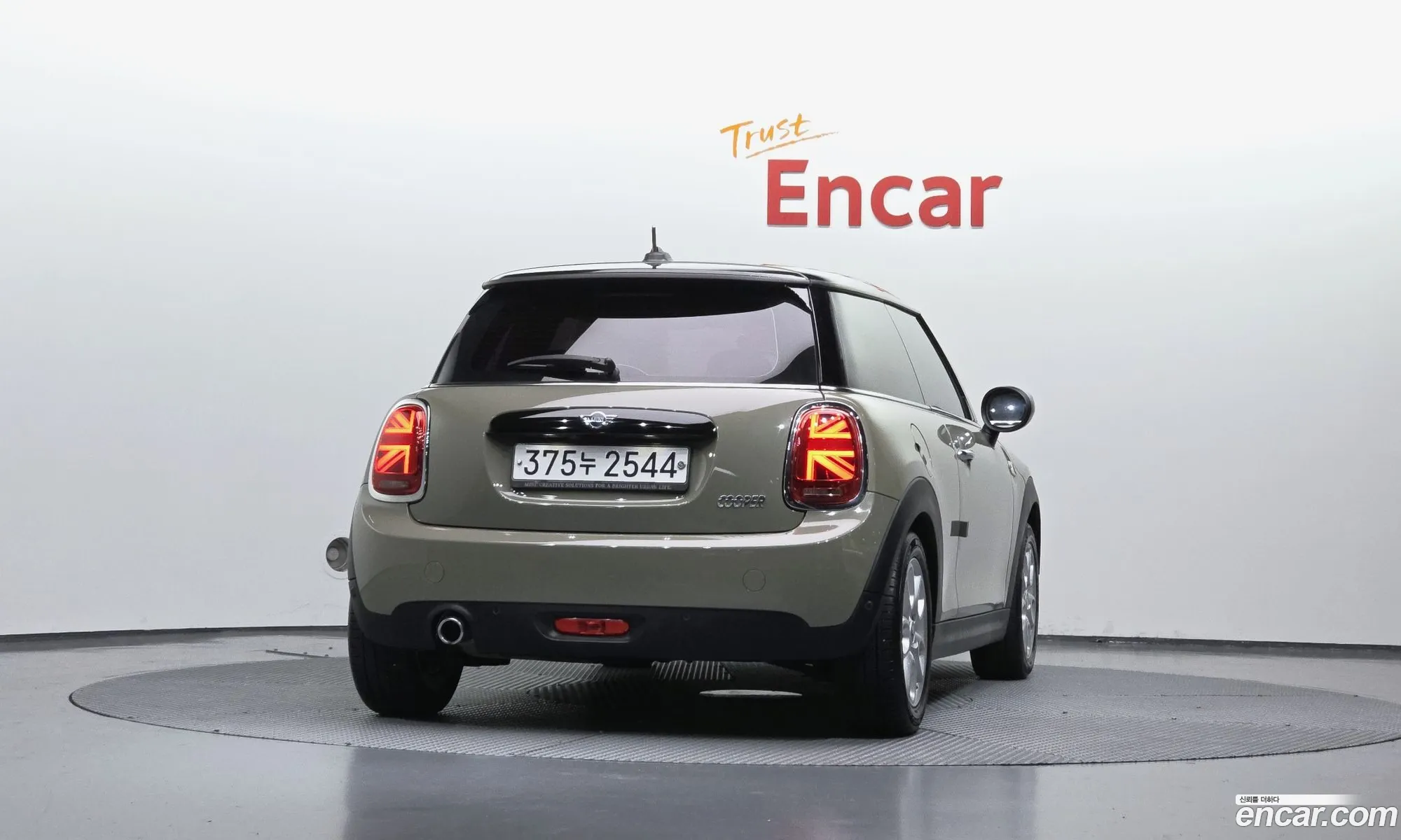 Mini Cooper 2020 — 10