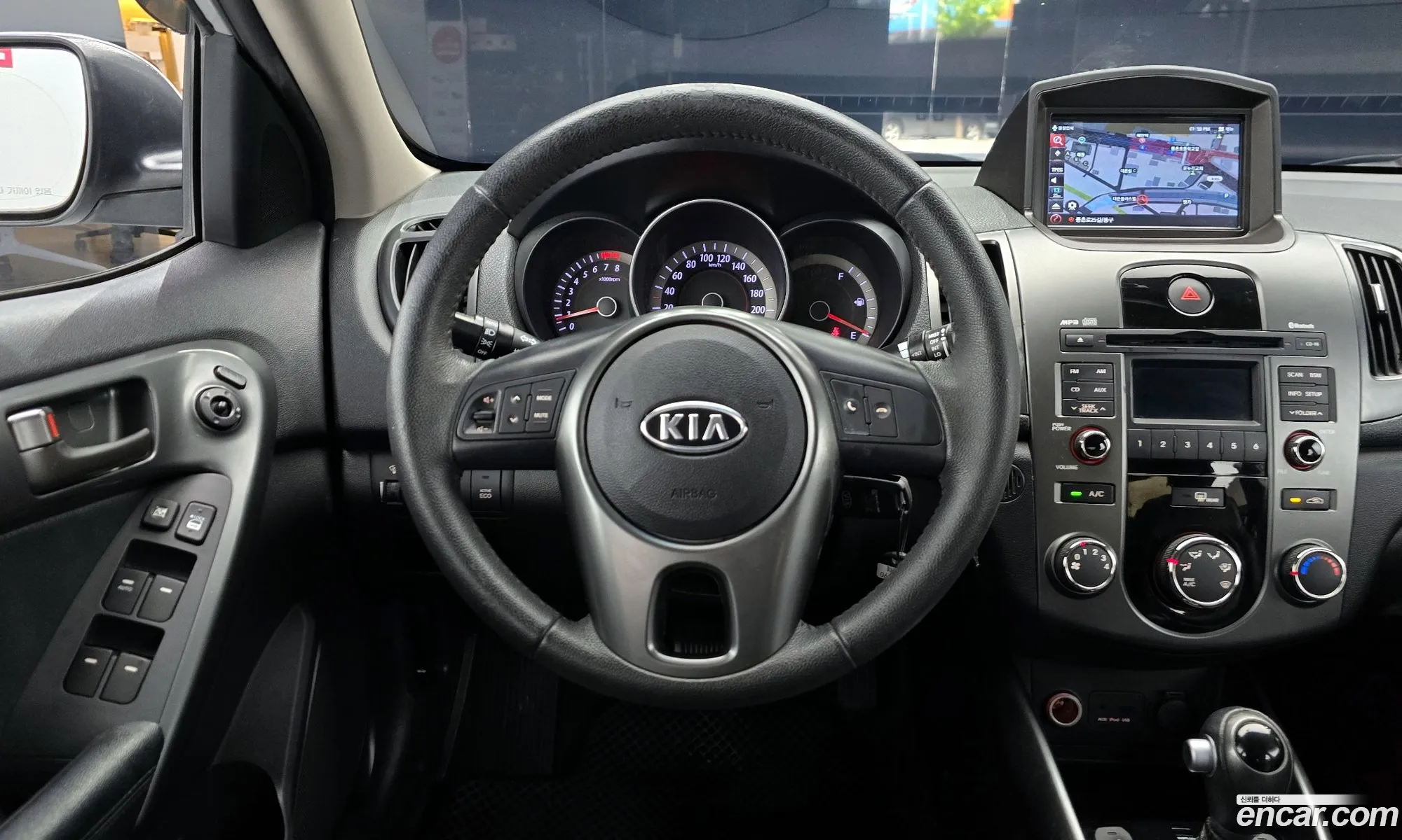Kia Forte 2011 KNAFU415BCA951463 — 12