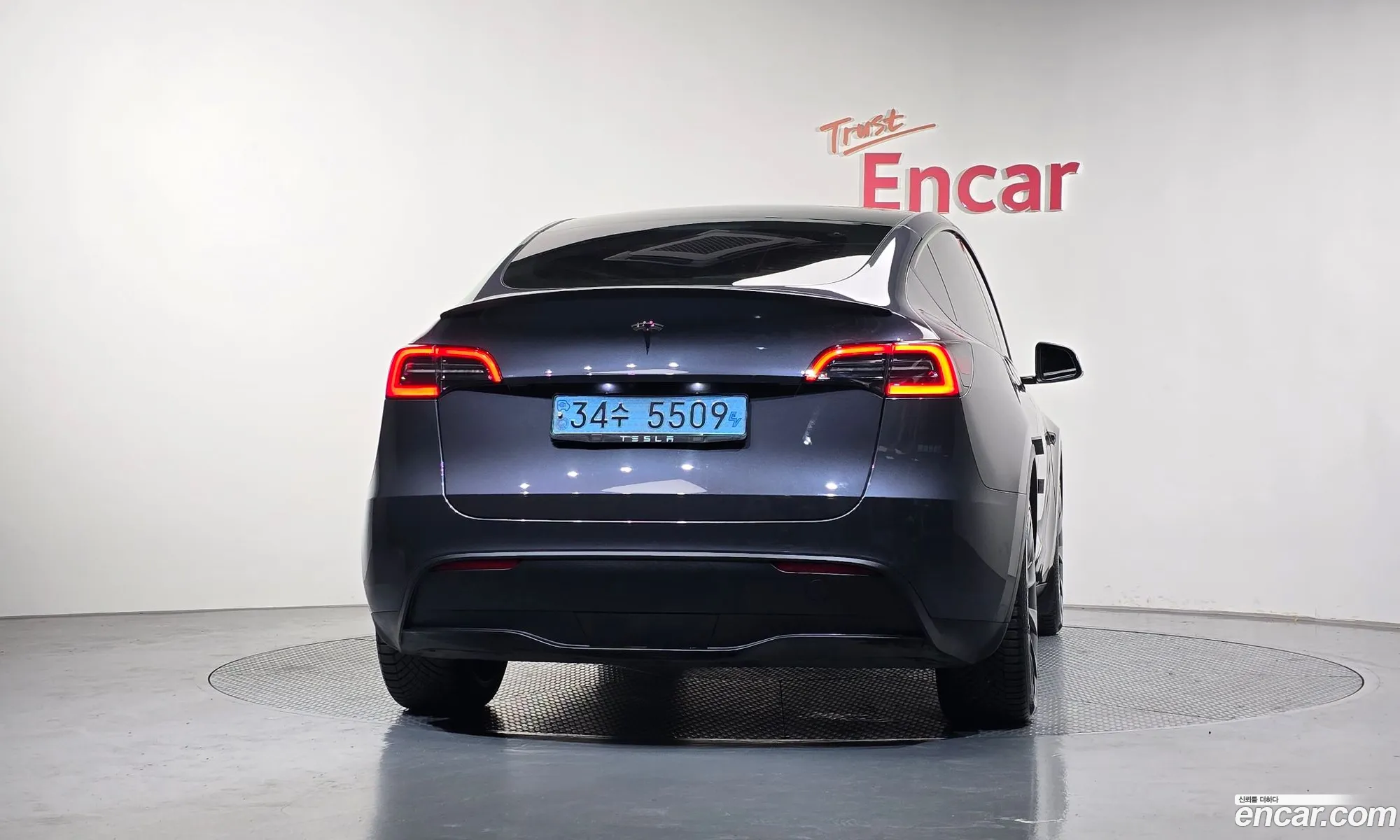 Tesla Model Y 2023 LRWYGCFS5PC103798 — 8
