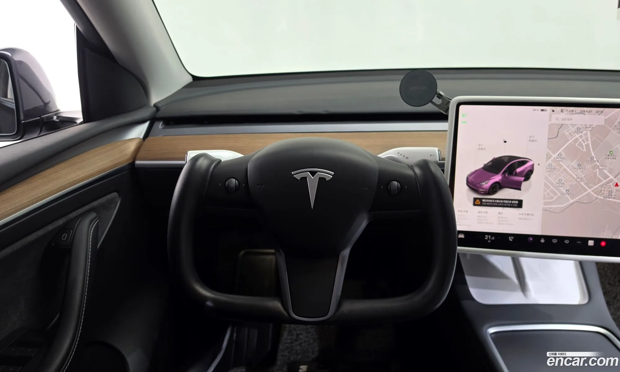 Tesla Model Y 2023 LRWYGCFS5PC103798 — 12