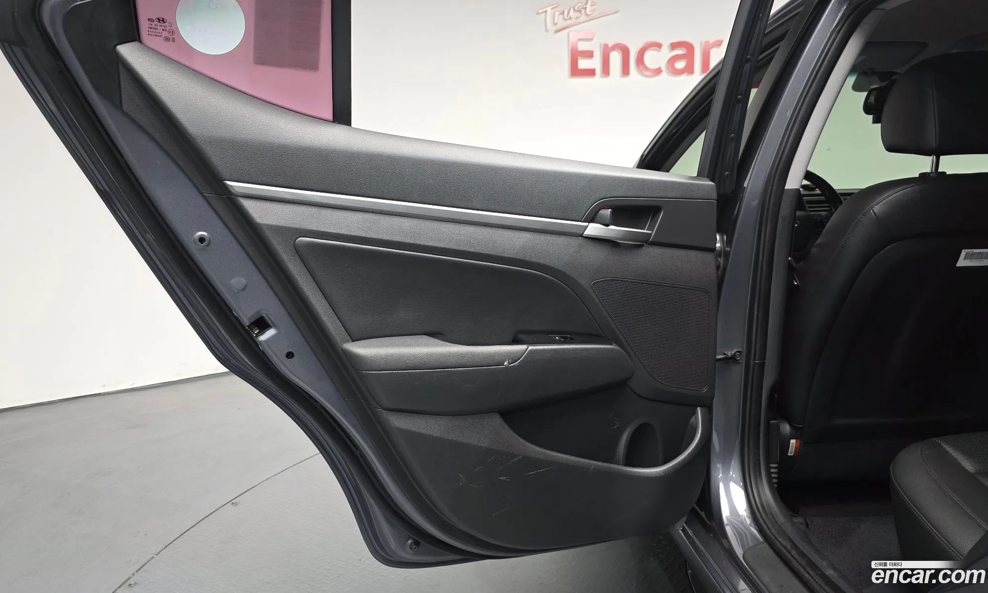 Hyundai Elantra AD 2017 — 16