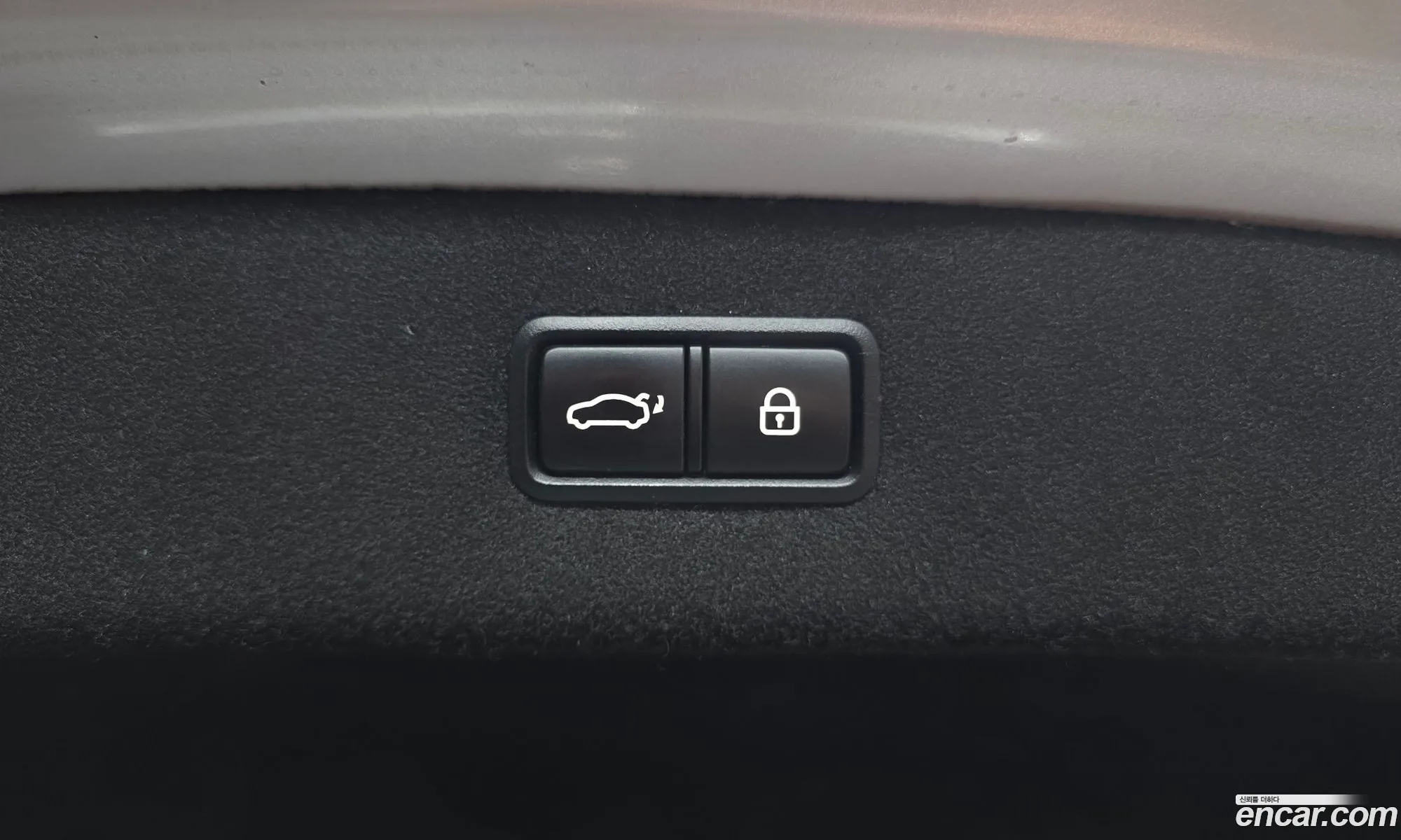 Genesis EQ900 2016 — 29