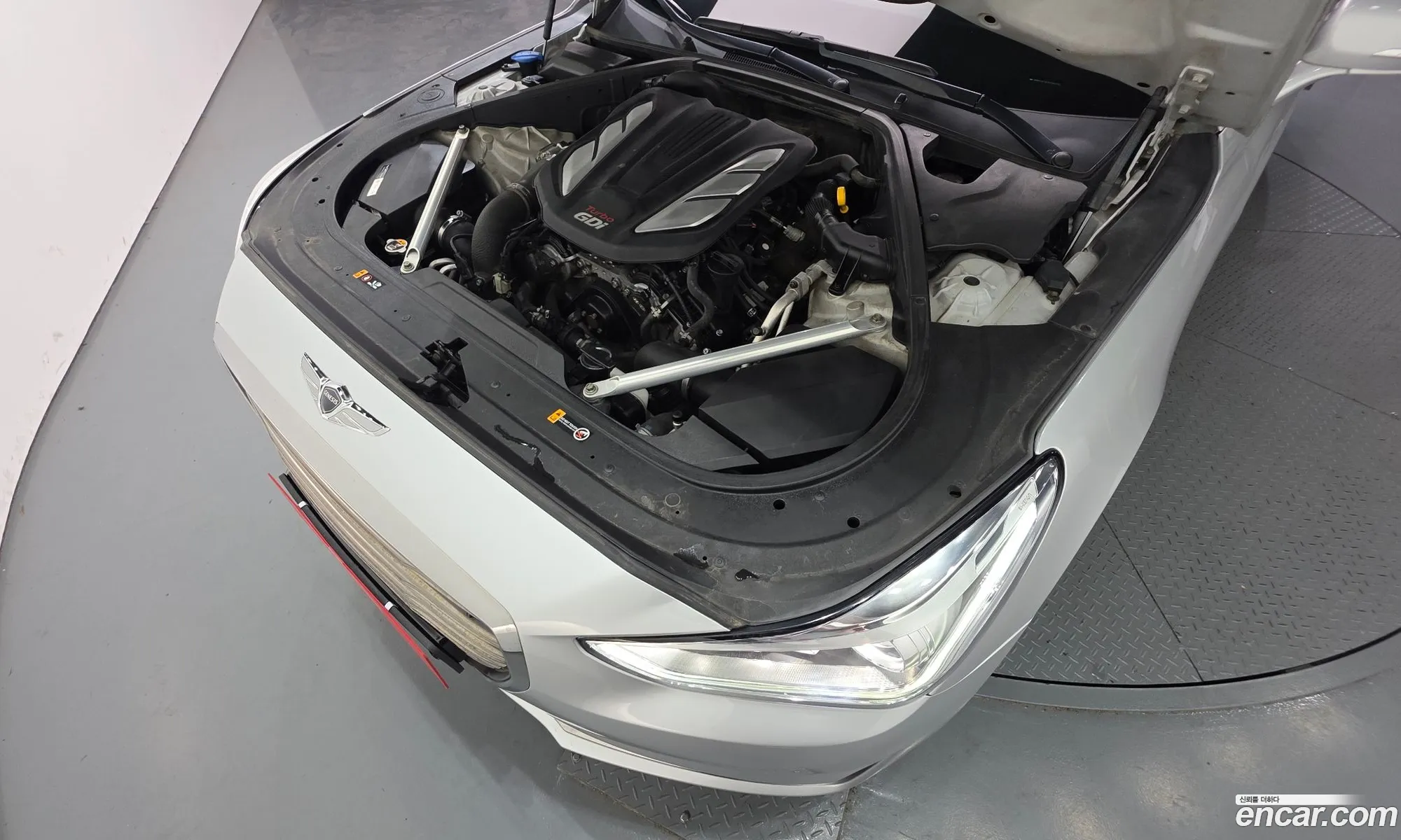 Genesis EQ900 2016 — 21